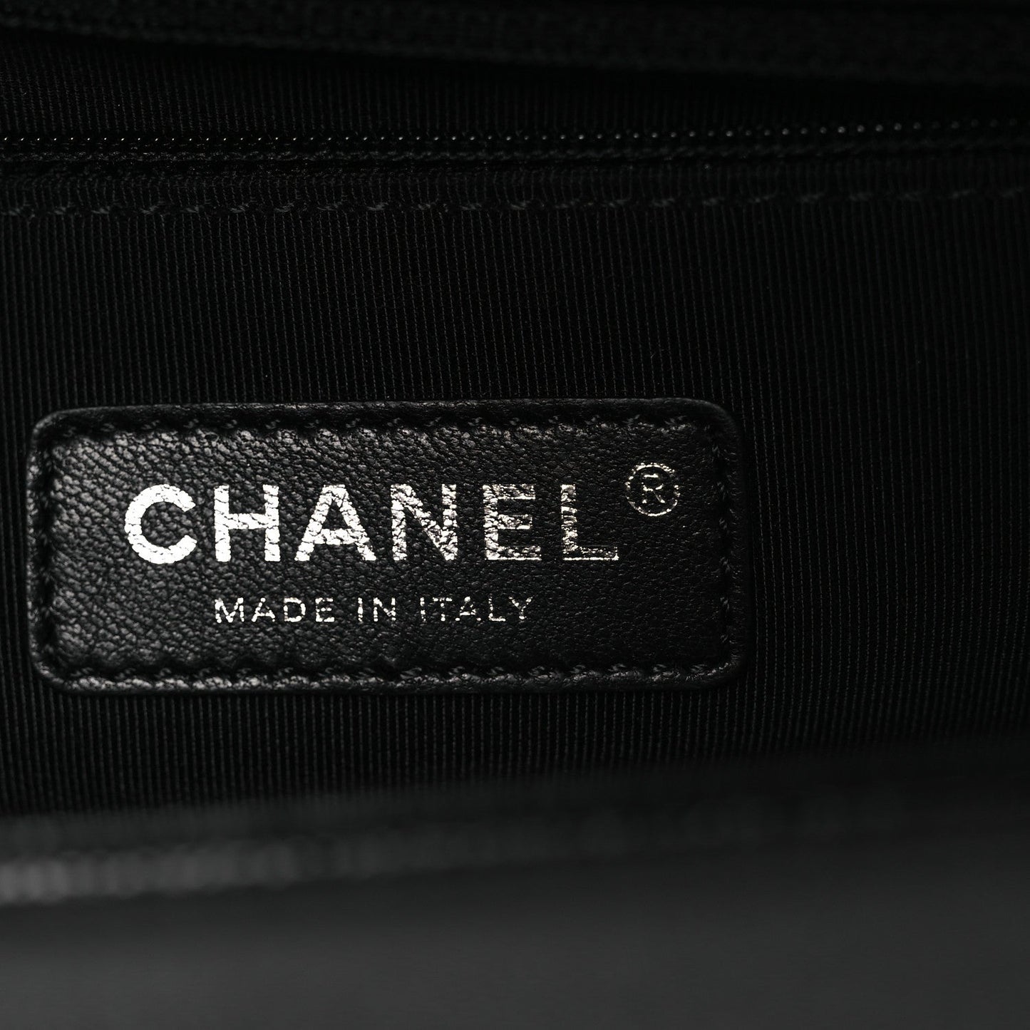 Caviar Quilted New Medium Boy Flap Black