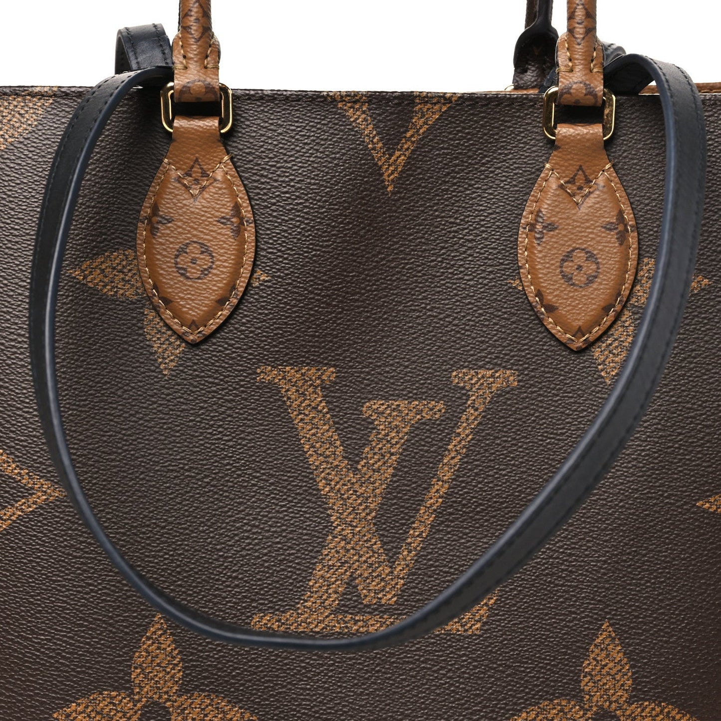 Reverse Monogram Giant Onthego MM