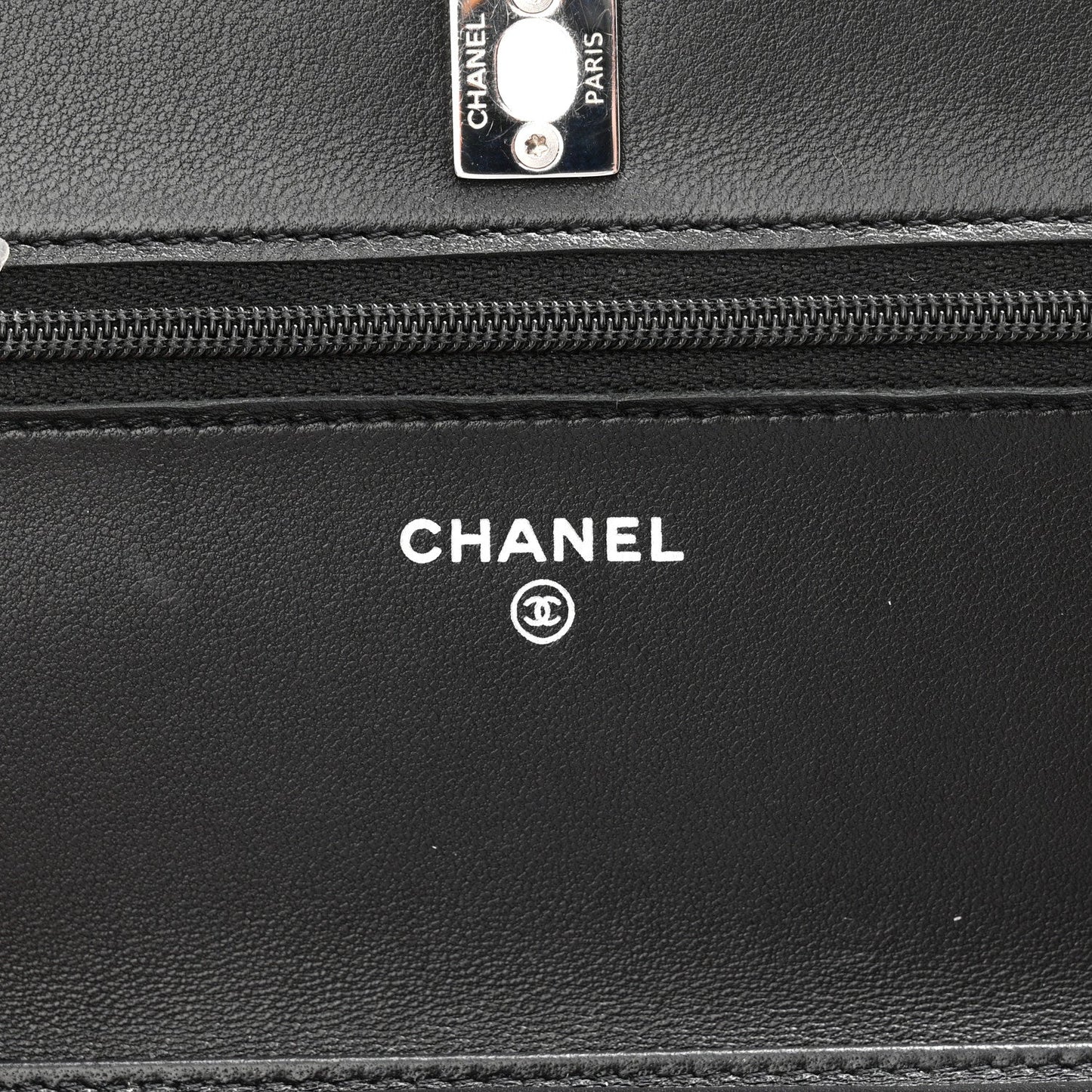 Lambskin Quilted CC Turnlock Wallet On Chain WOC Black