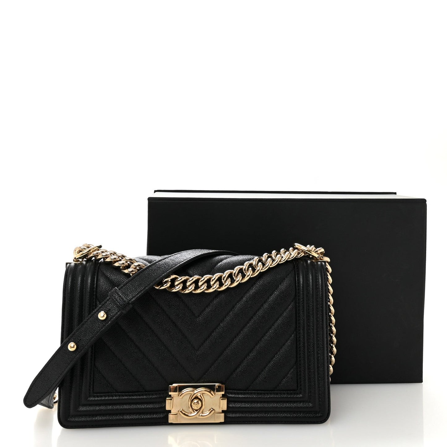 Caviar Chevron Quilted Medium Boy Flap Black
