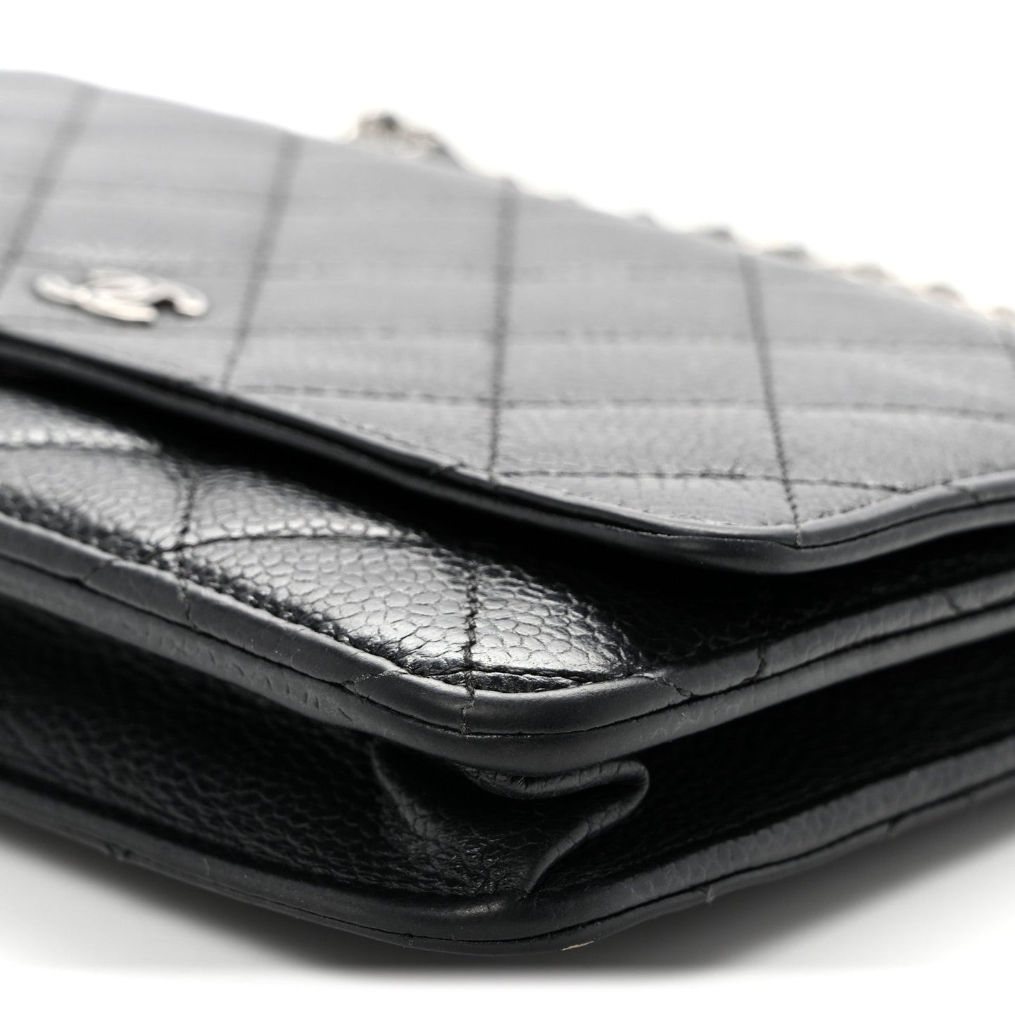 Caviar Quilted Wallet on Chain WOC Black