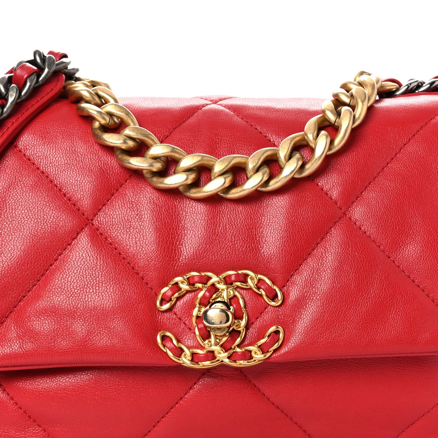 Lambskin Quilted Medium Chanel 19 Flap Red