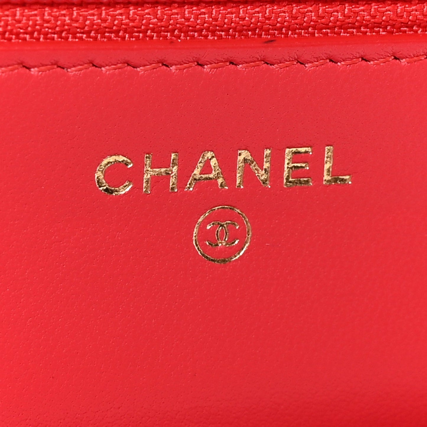 Lambskin Quilted CC Pearl Crush Wallet on Chain WOC Red