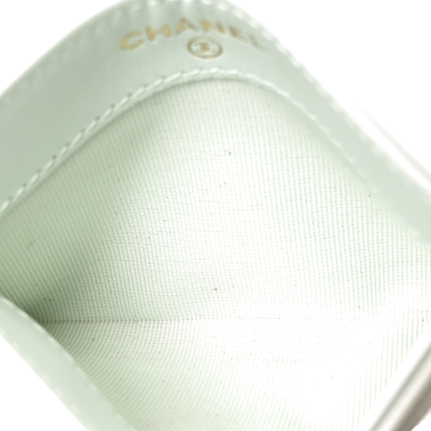Caviar Quilted Card Holder Light Blue