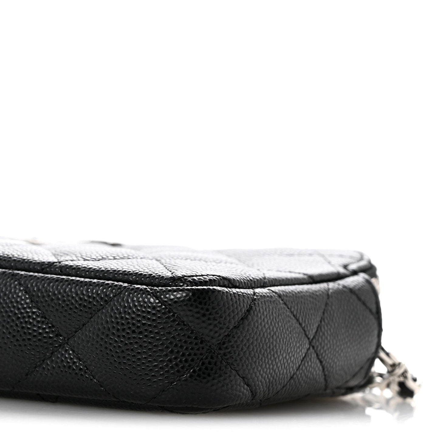 Caviar Quilted Logo Small Clutch With Chain Black