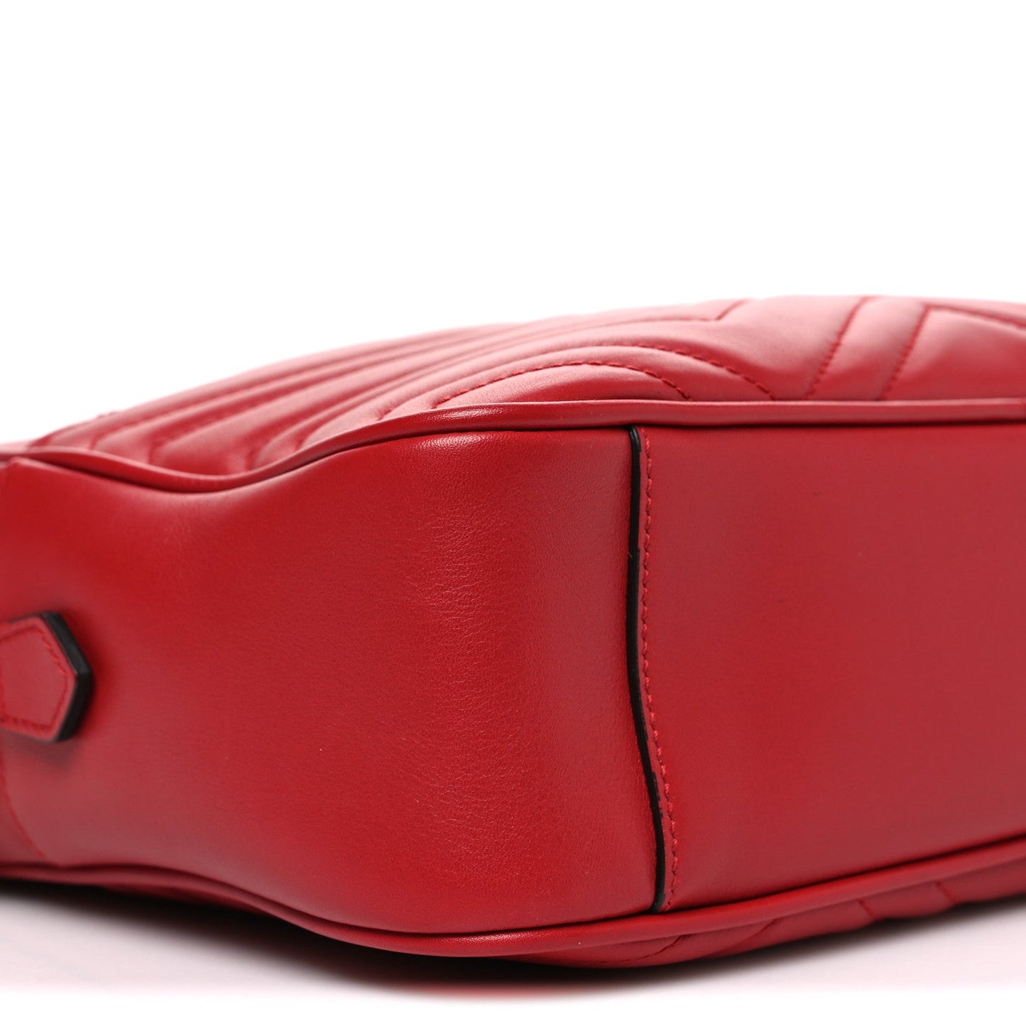Calfskin Matelasse Medium GG Marmont Chain Shoulder Bag Hibiscus Red