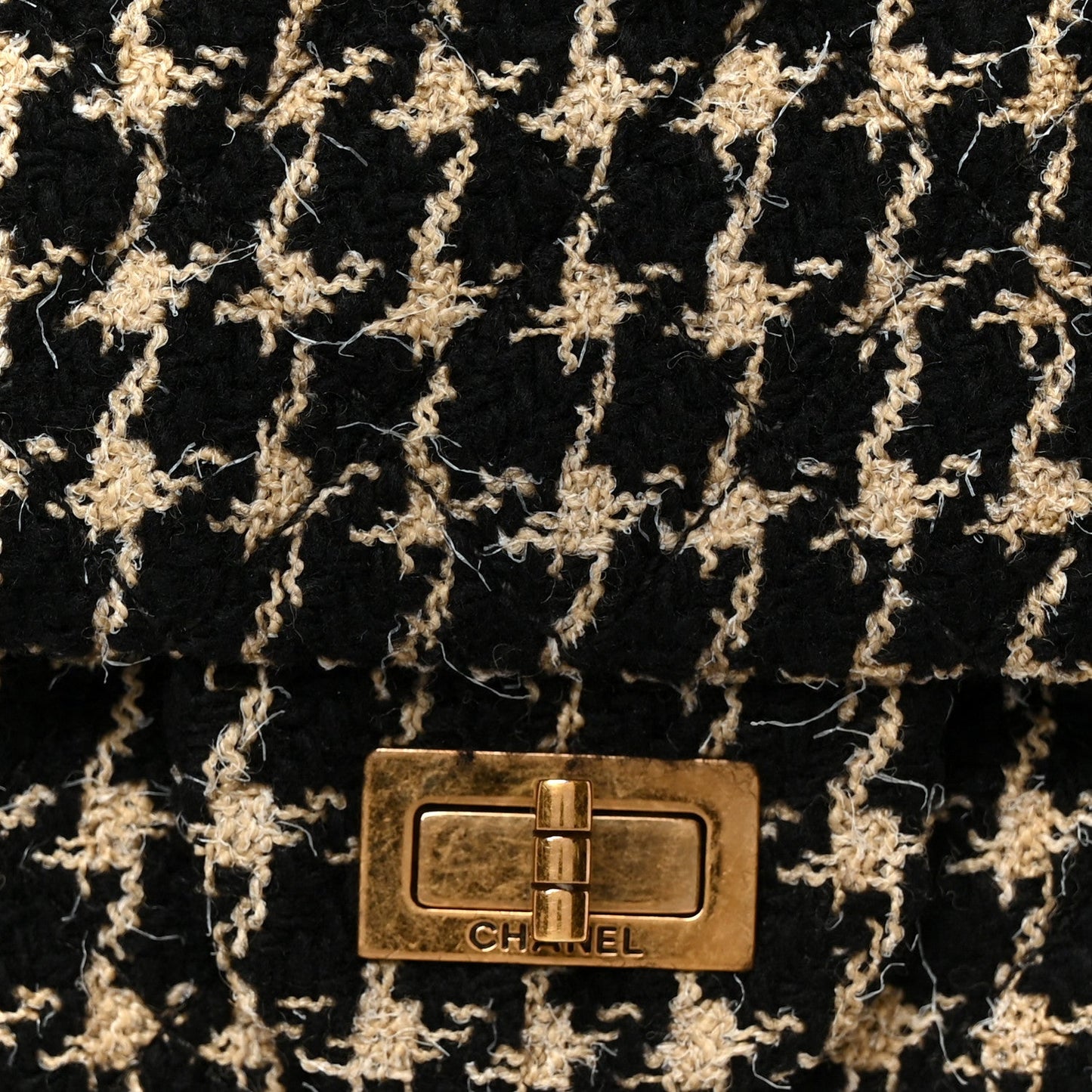 Fantasy Tweed 2.55 Reissue 225 Flap Black White