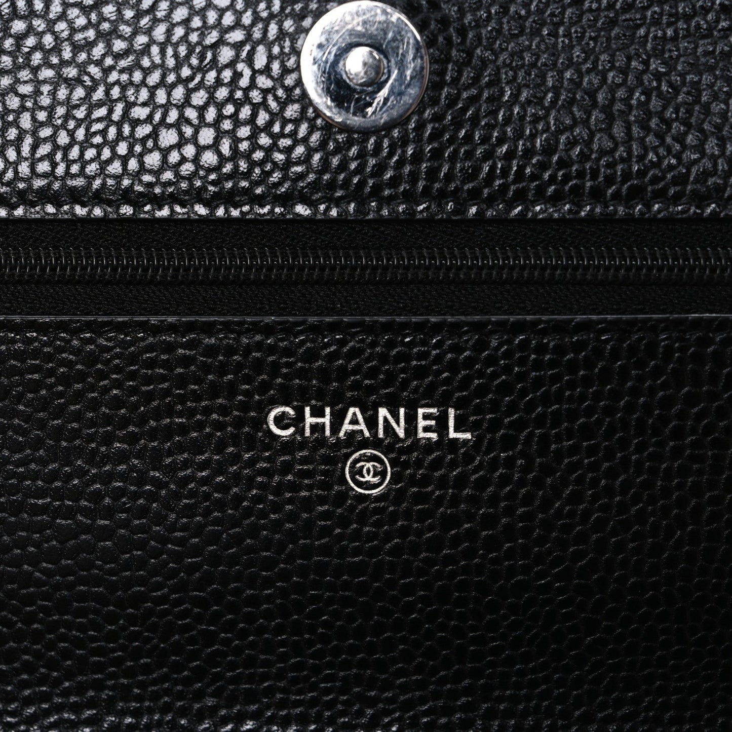 Caviar Quilted Wallet on Chain WOC Black