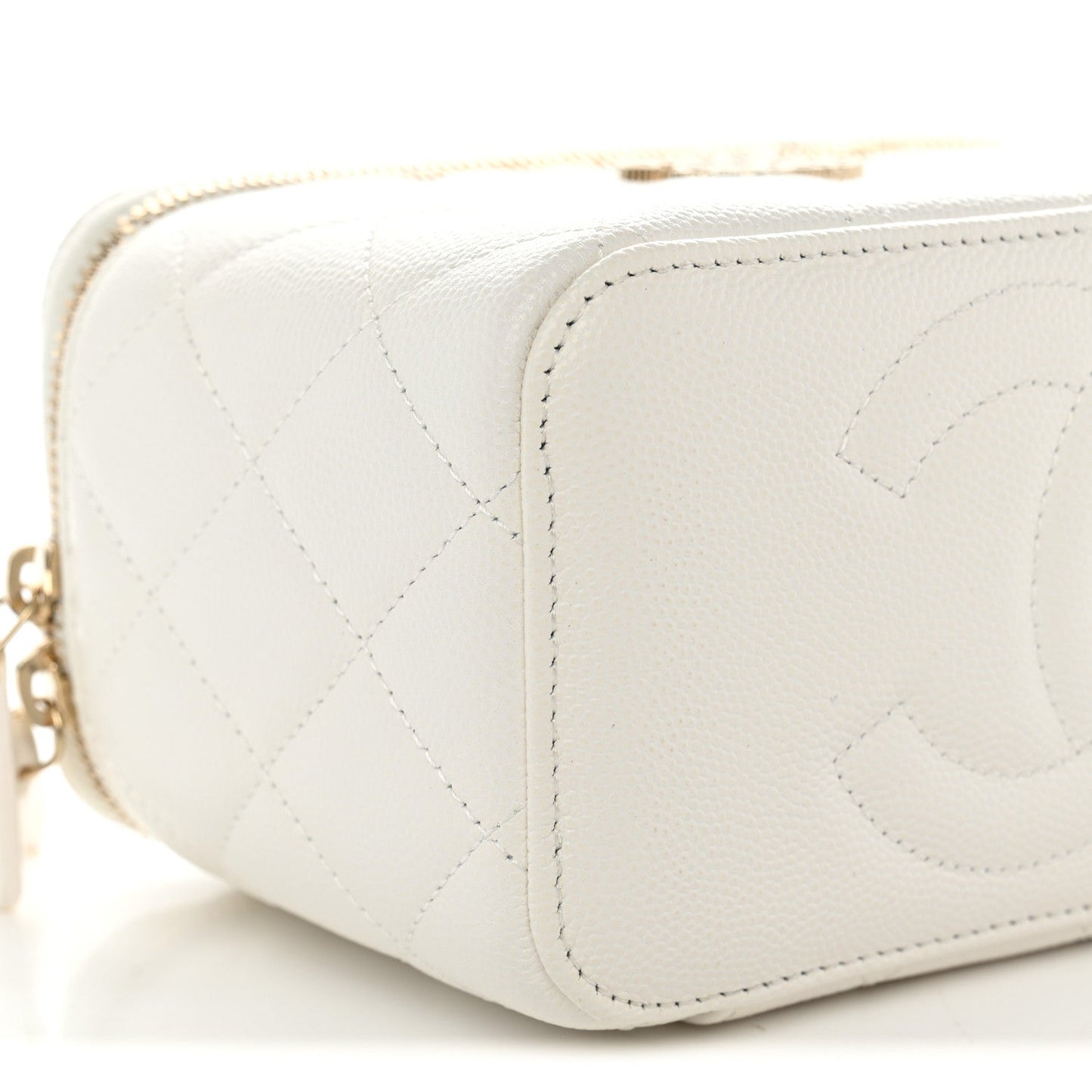 Caviar Quilted Crystal Hearts Small Vanity Case With Chain White