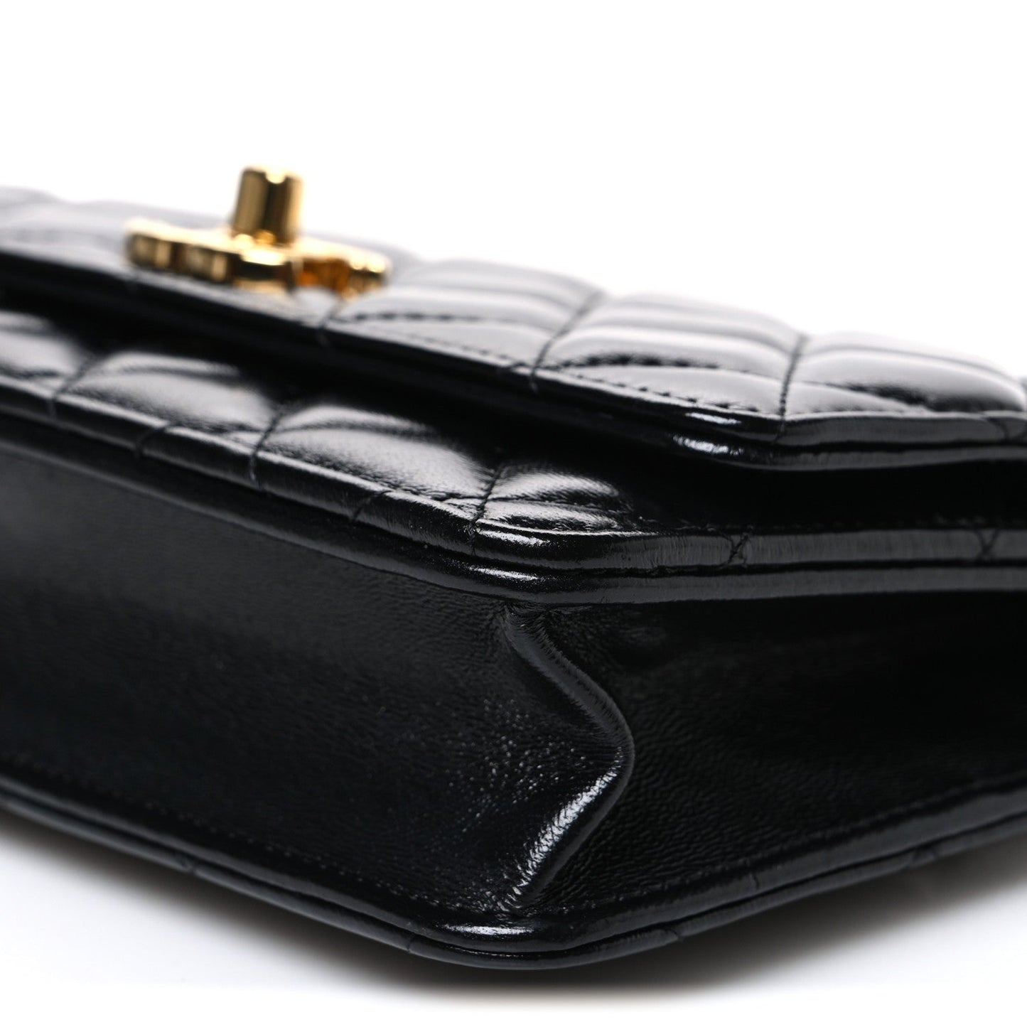 Shiny Lambskin Quilted Golden Links Wallet On Chain WOC Black