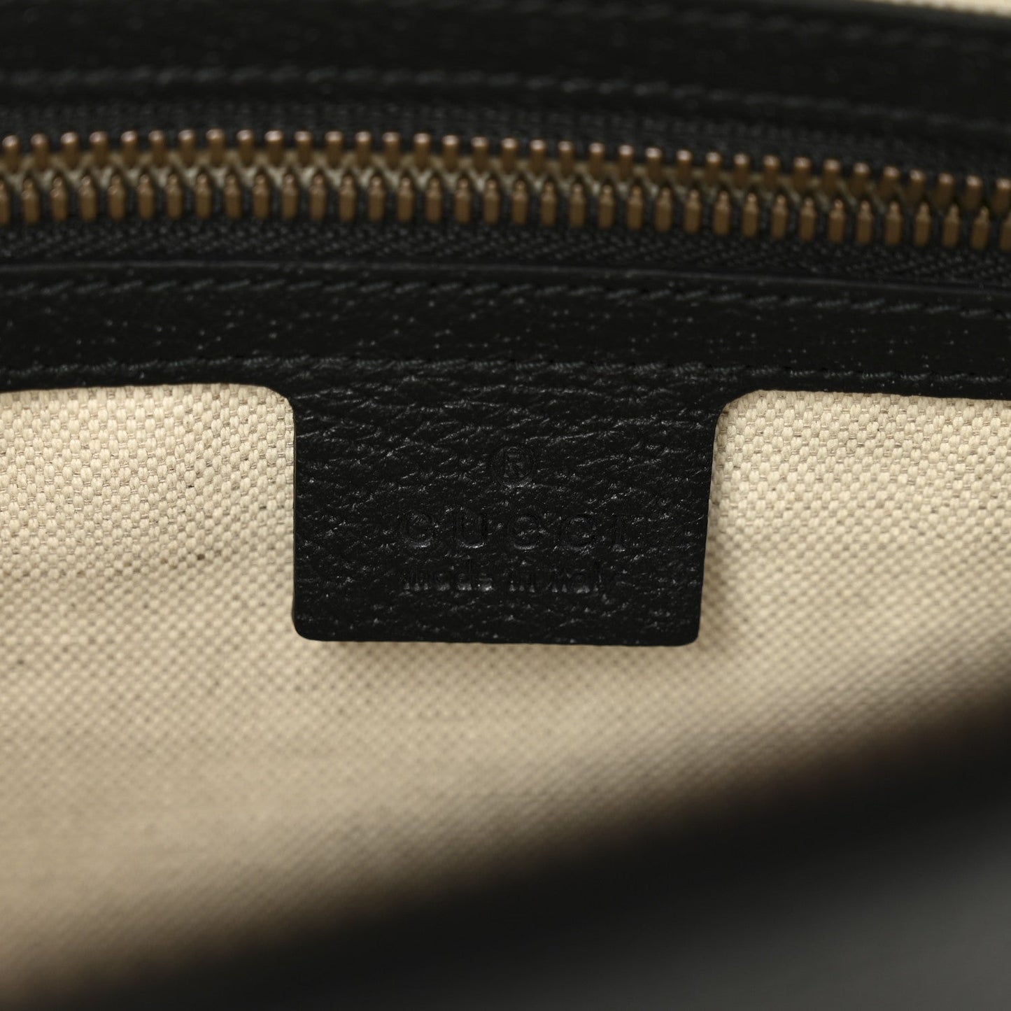 Grained Calfskin Bee Star Messenger Black