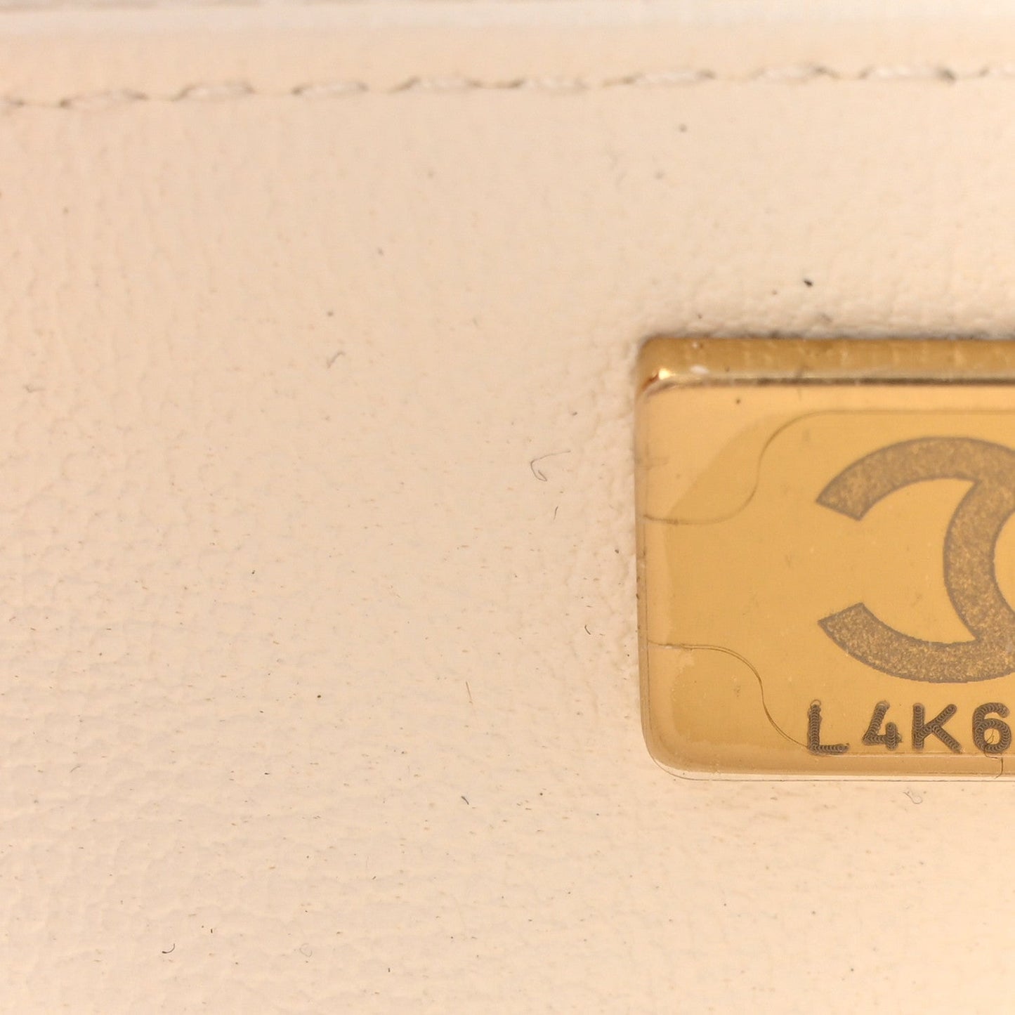 Lambskin Quilted Frame Wallet On Chain WOC White