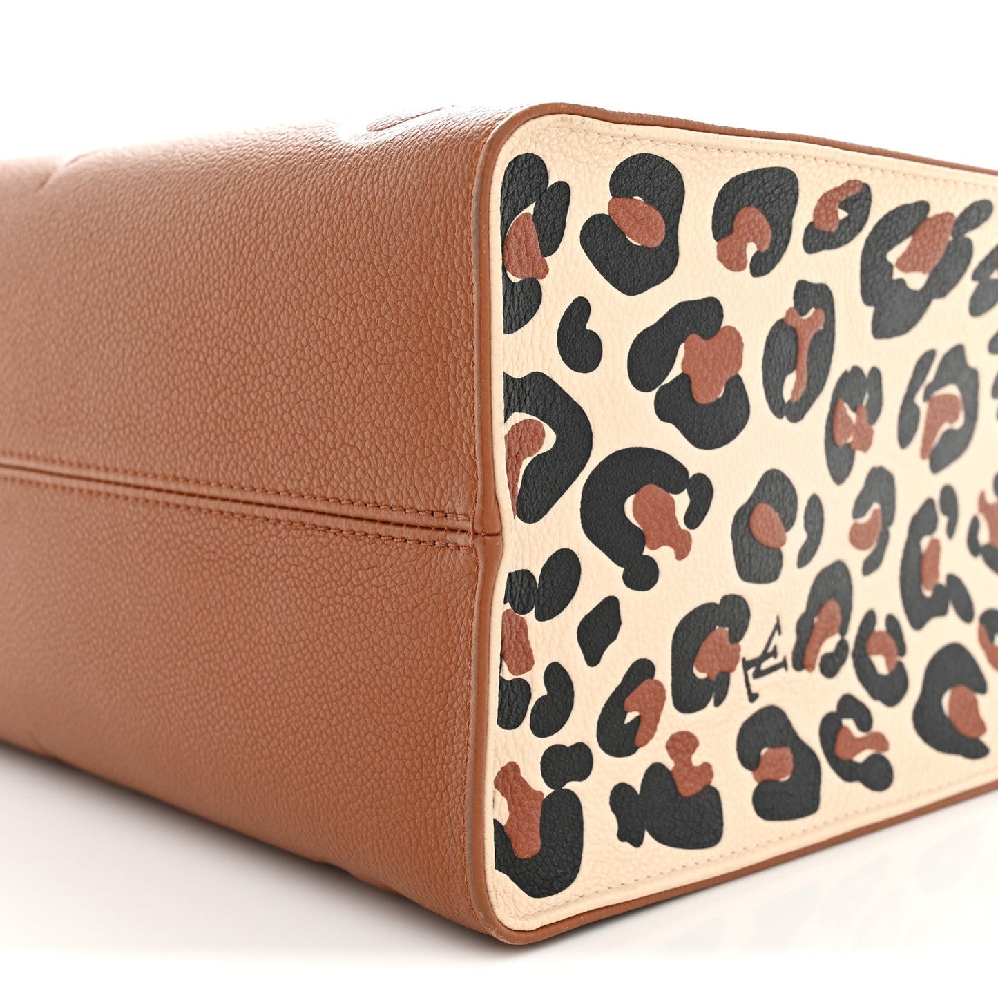 Empreinte Monogram Giant Wild At Heart Onthego MM Caramel