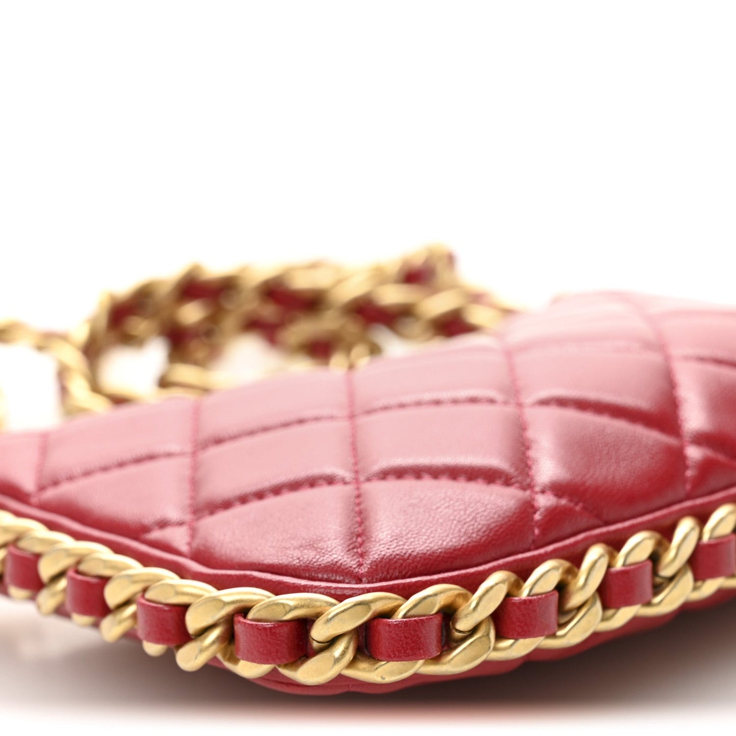 Shiny Lambskin Quilted Trendy Chain Around Hobo Red