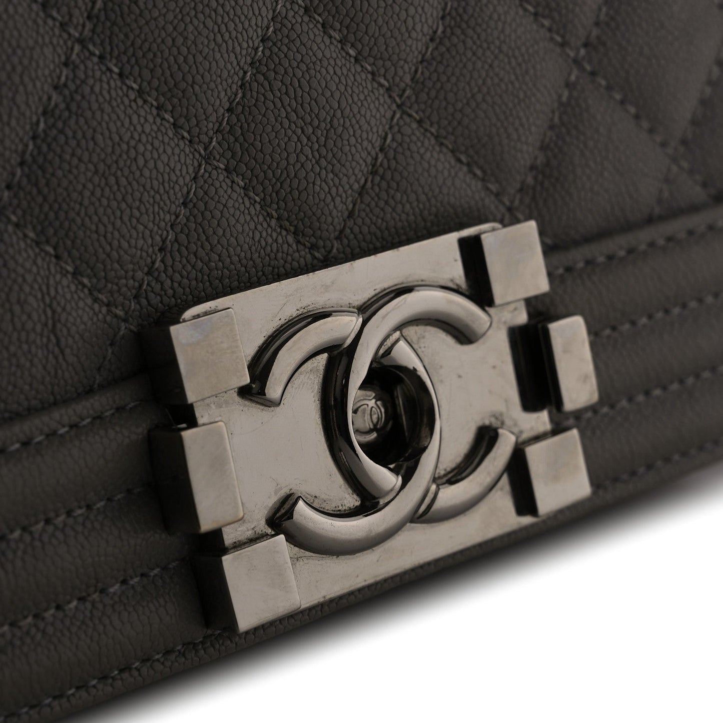 Caviar Quilted Medium Boy Flap Light Grey
