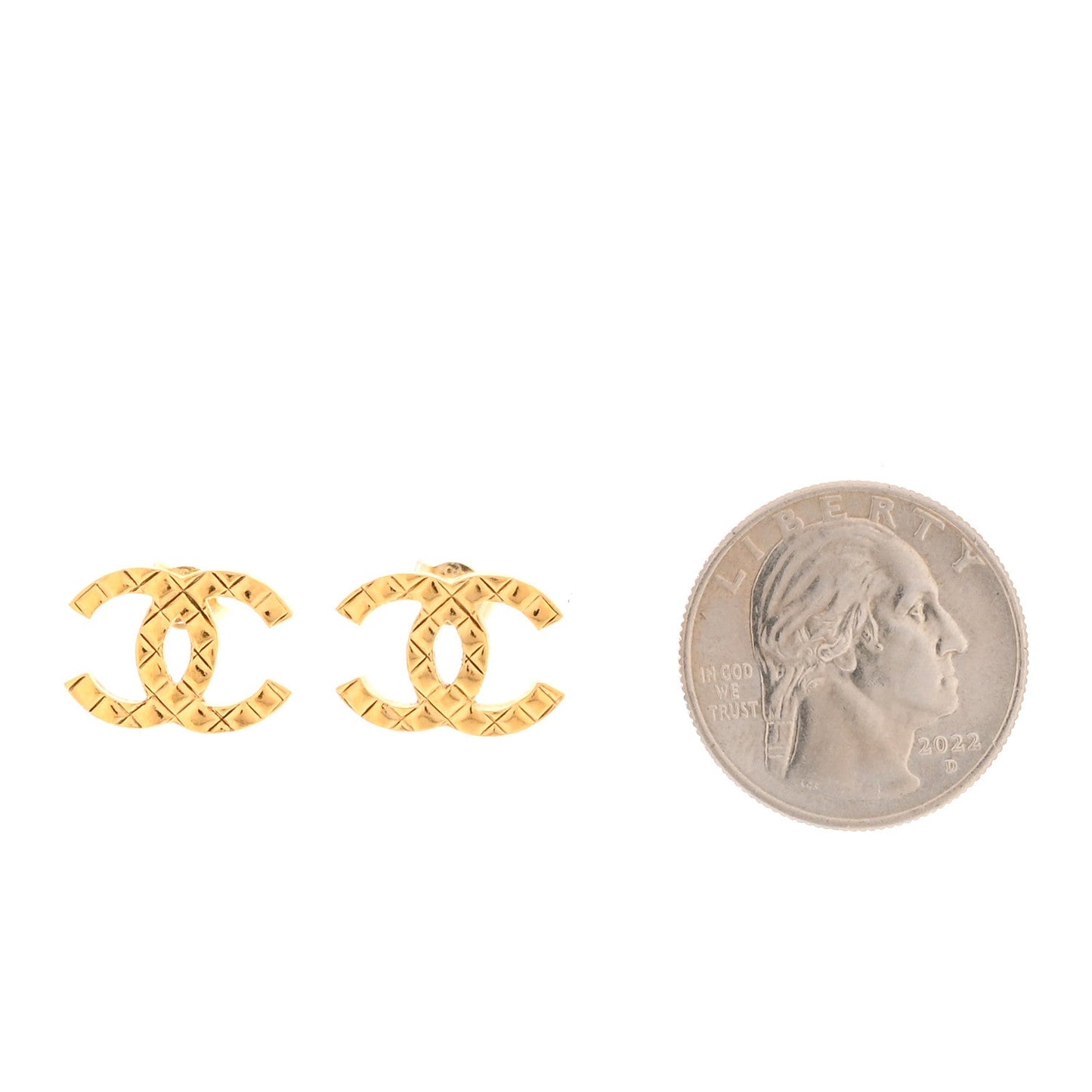 Metal Quilted CC Earrings Gold