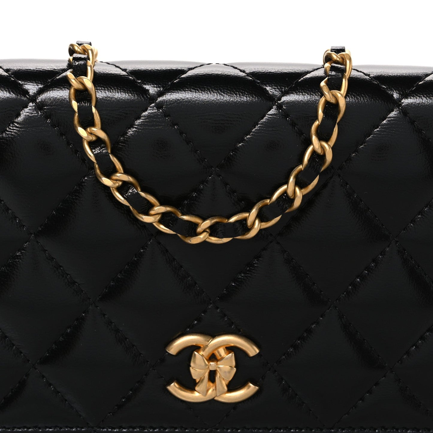 Shiny Lambskin Quilted CC Bow Wallet on Chain WOC Black