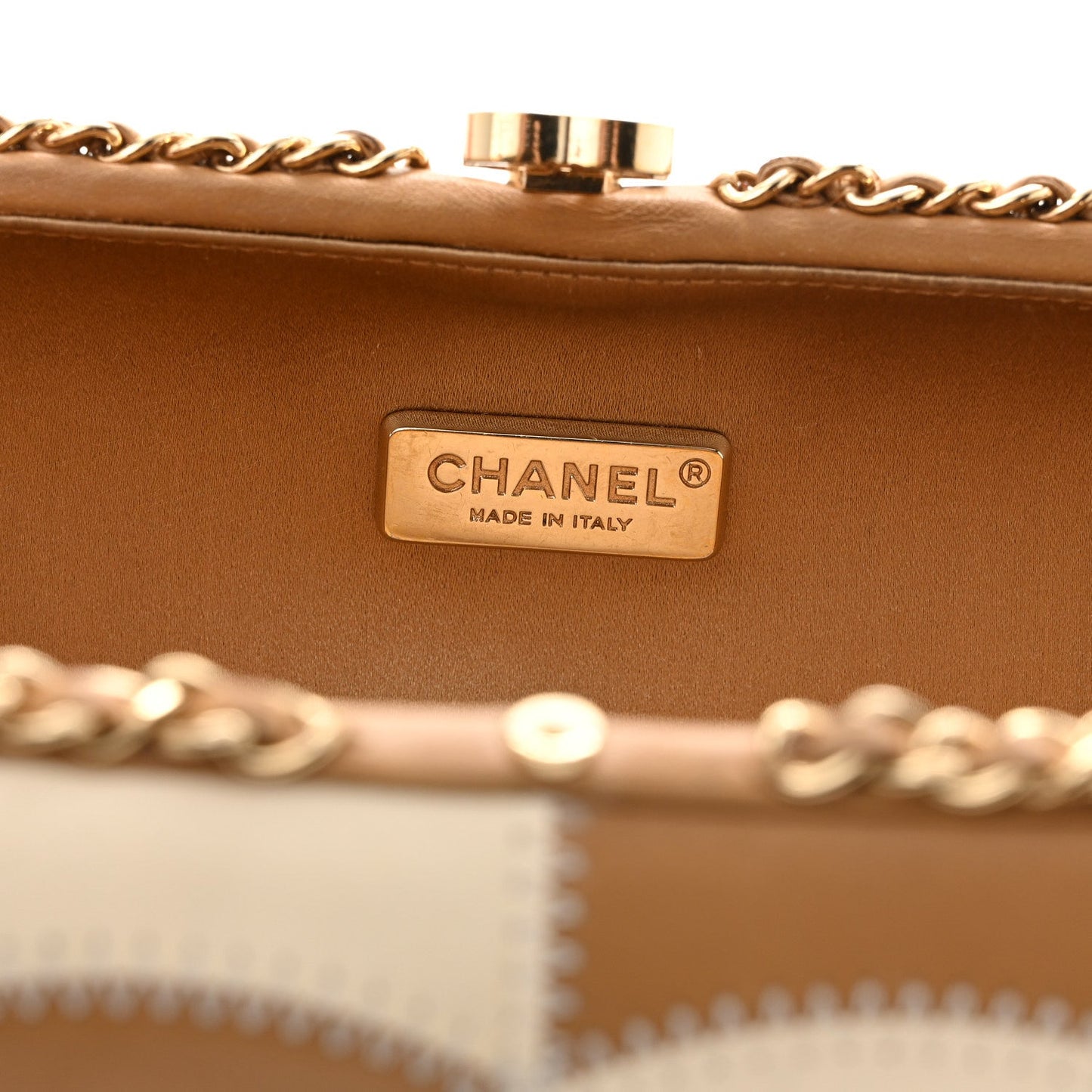 Lambskin CC Stitch Chain Around Clutch  Beige White