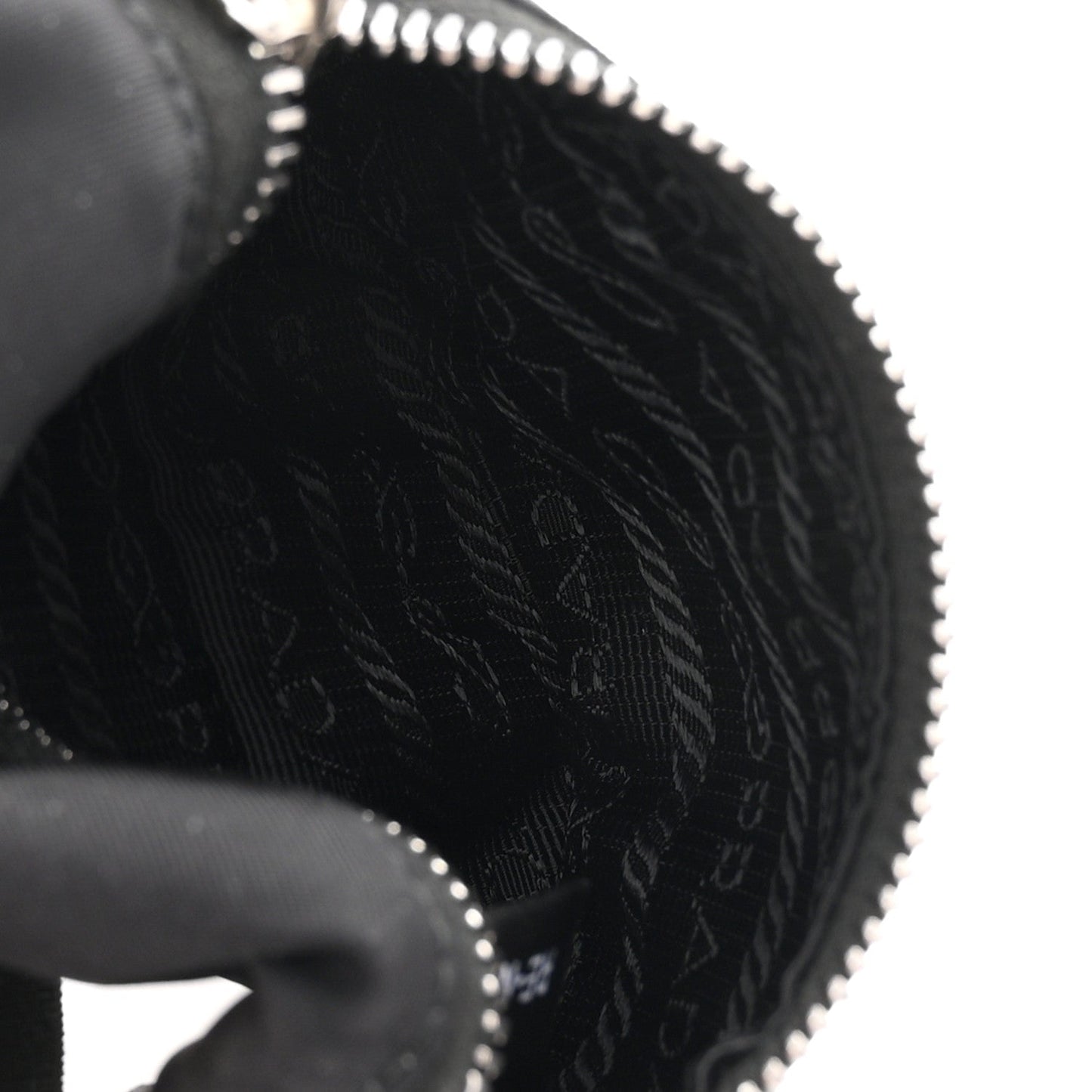 Tessuto Nylon Wrist Pouch Black