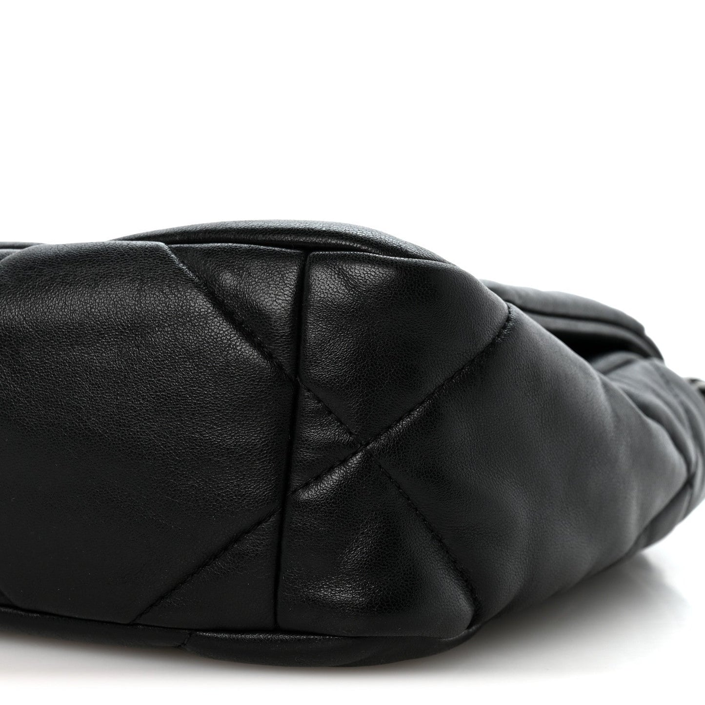 Lambskin Quilted Medium Chanel 19 Flap Black
