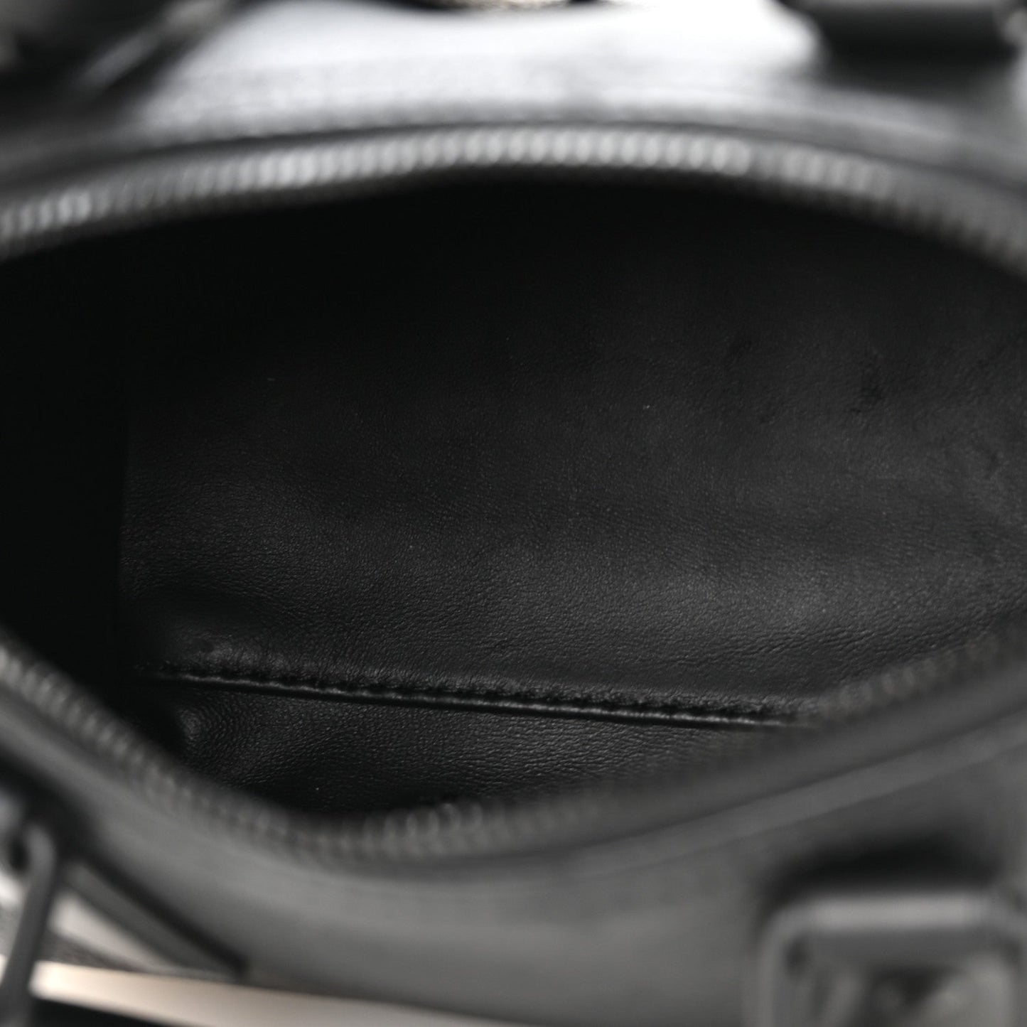 Calfskin Monogram Speedy P9 Bandouliere 20 Ultra Black