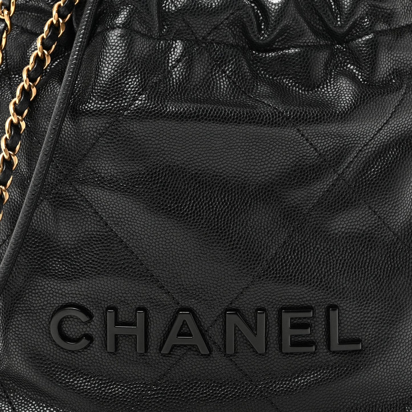 Shiny Caviar Quilted Monochrome Mini Chanel 22 Black