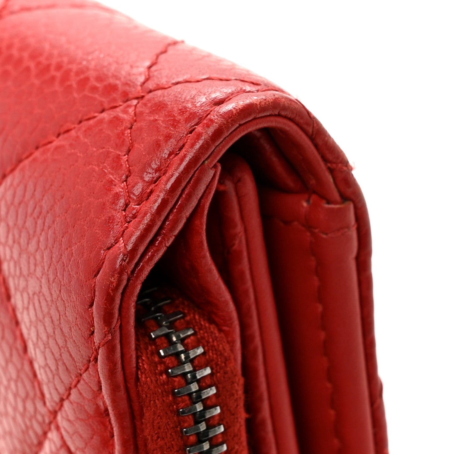 Caviar Quilted CC Zip Tri-Fold Wallet Red