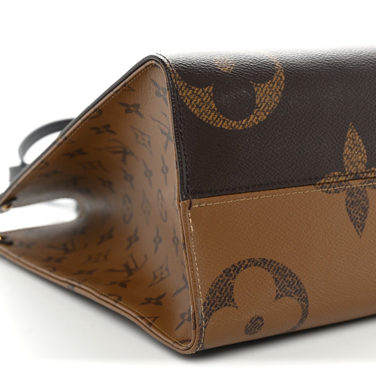 Reverse Monogram Giant Onthego MM