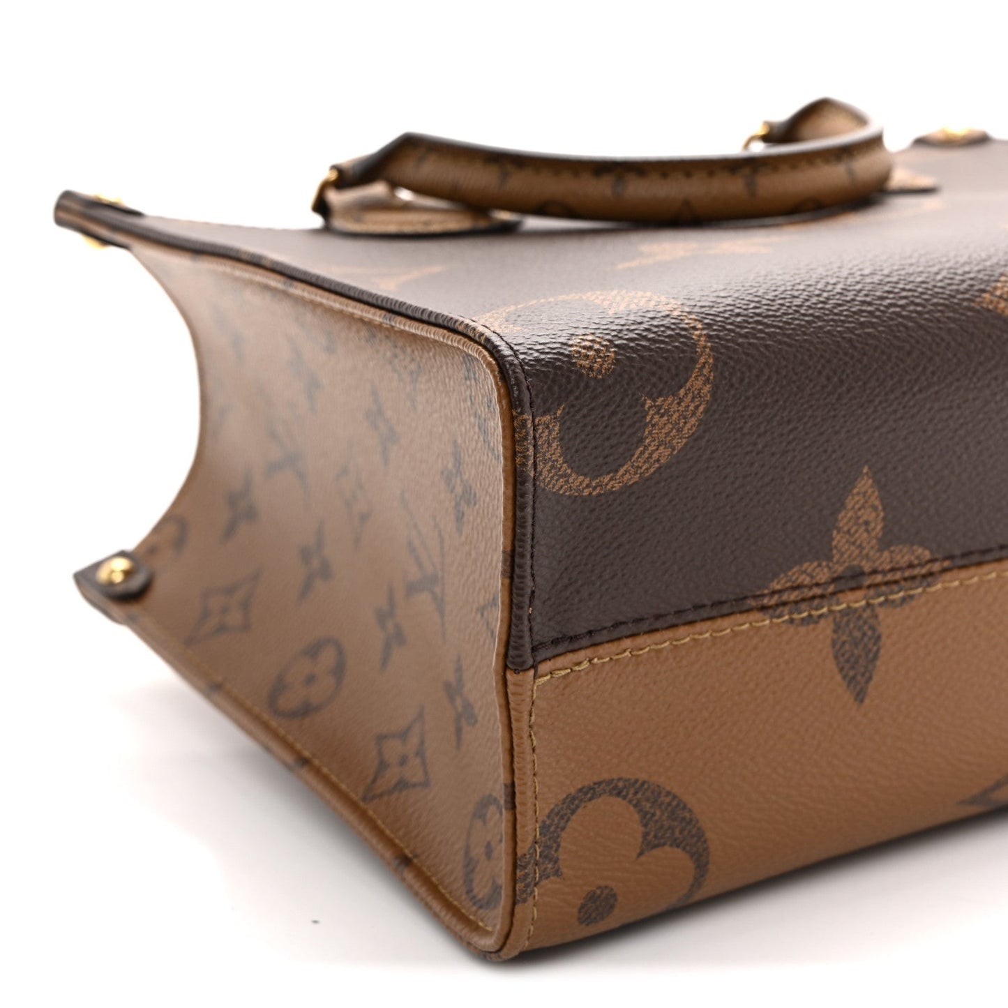 Reverse Monogram Giant Onthego PM