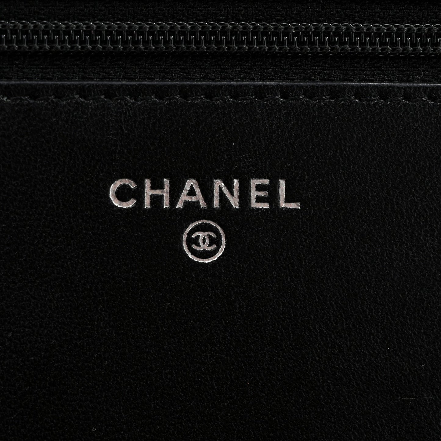 Velvet Mirror Embellished Boy Wallet On Chain WOC Argent
