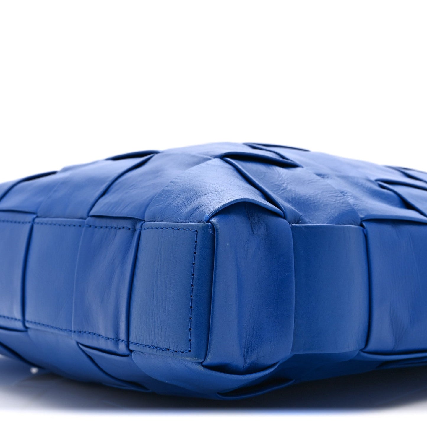 Paper Calfskin Maxi Intrecciato Cassette Messenger Blue