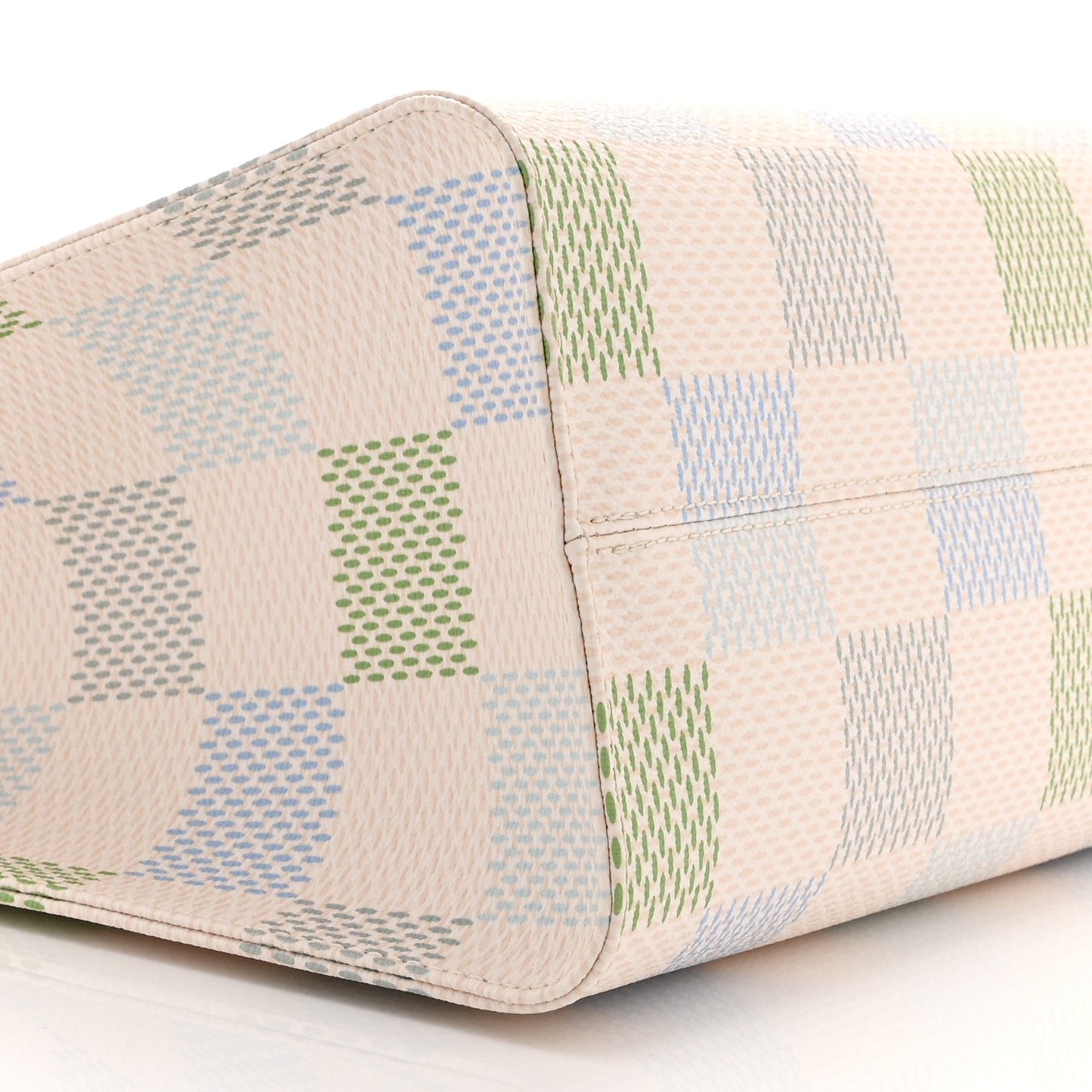 Damier Giant Onthego MM Pistachio