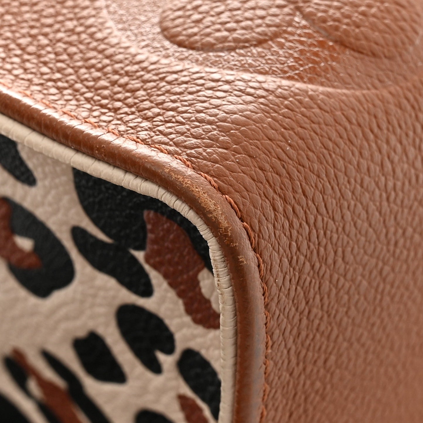 Empreinte Monogram Giant Wild At Heart Onthego MM Caramel