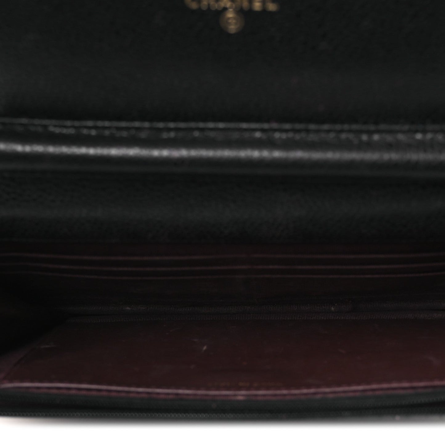 Caviar Quilted Wallet on Chain WOC Black