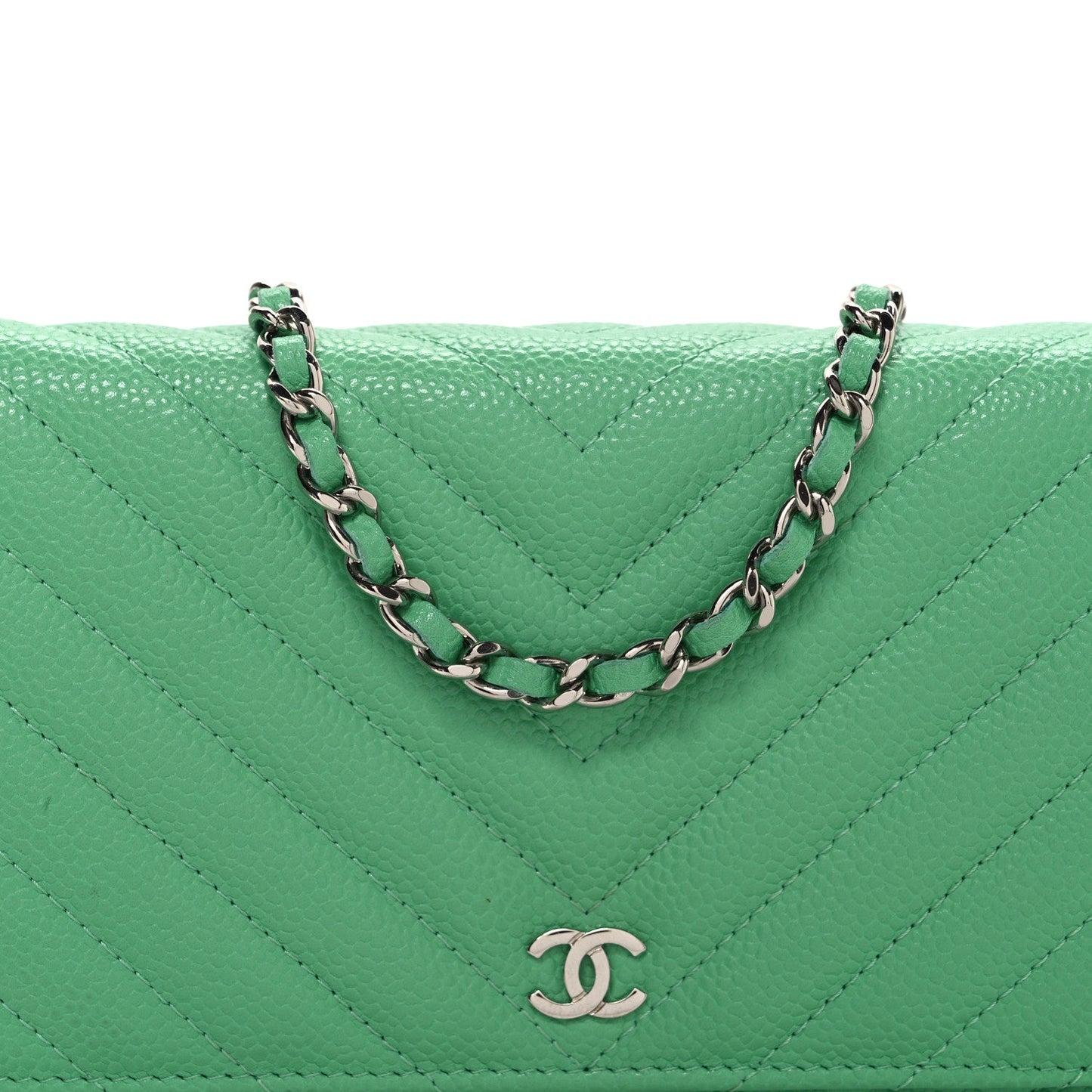 Caviar Chevron Quilted Wallet On Chain WOC Green