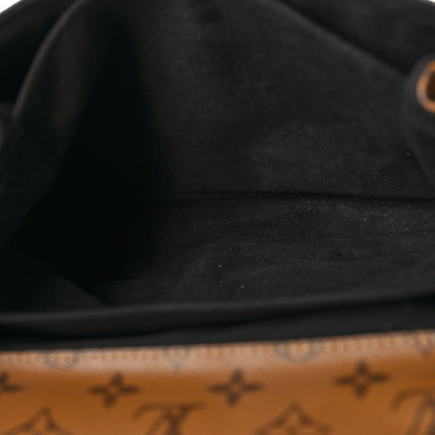 Reverse Monogram Pochette Metis