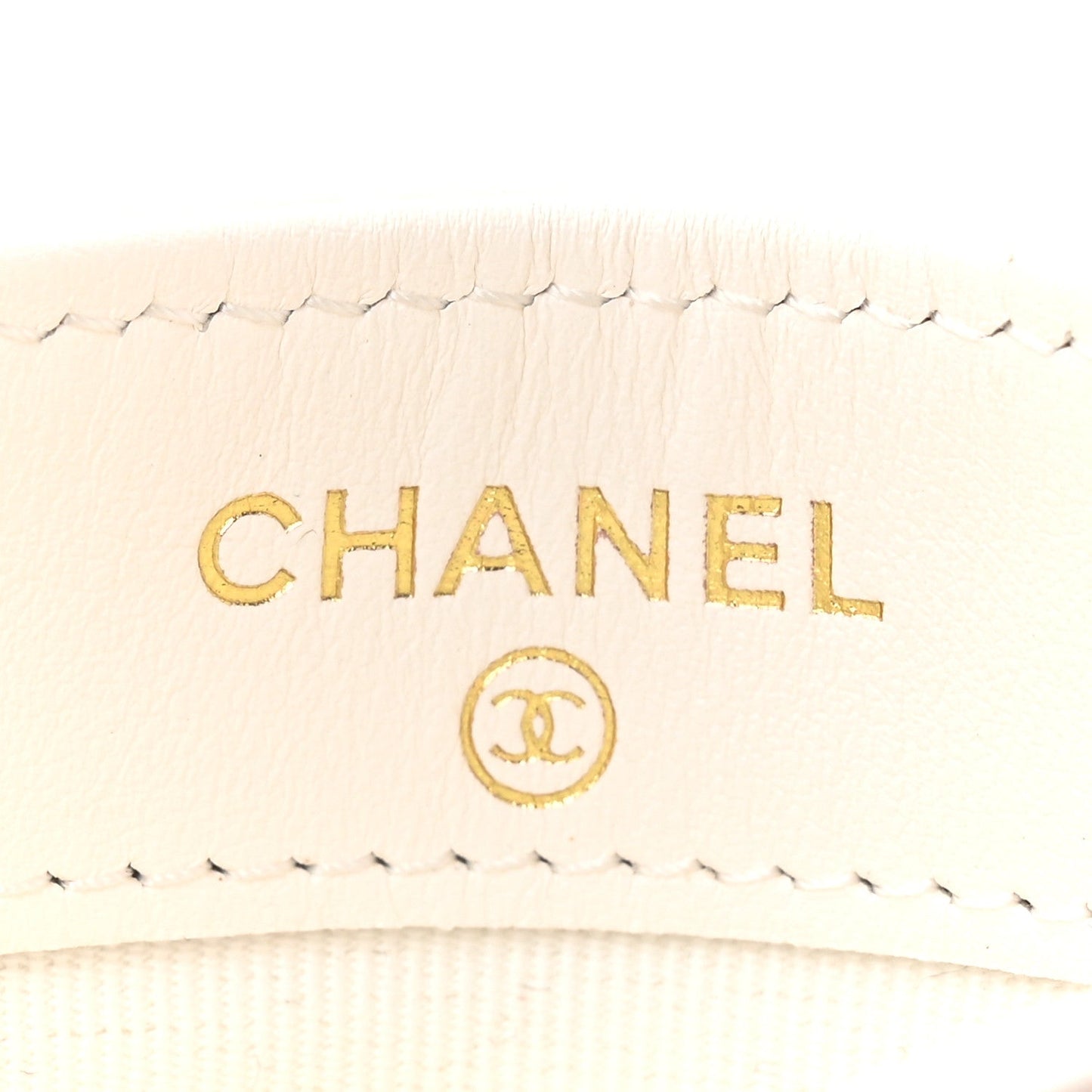 Caviar Quilted Crystal Card Holder White