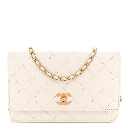 Lambskin Quilted CC Pearl Crush Wallet on Chain WOC White
