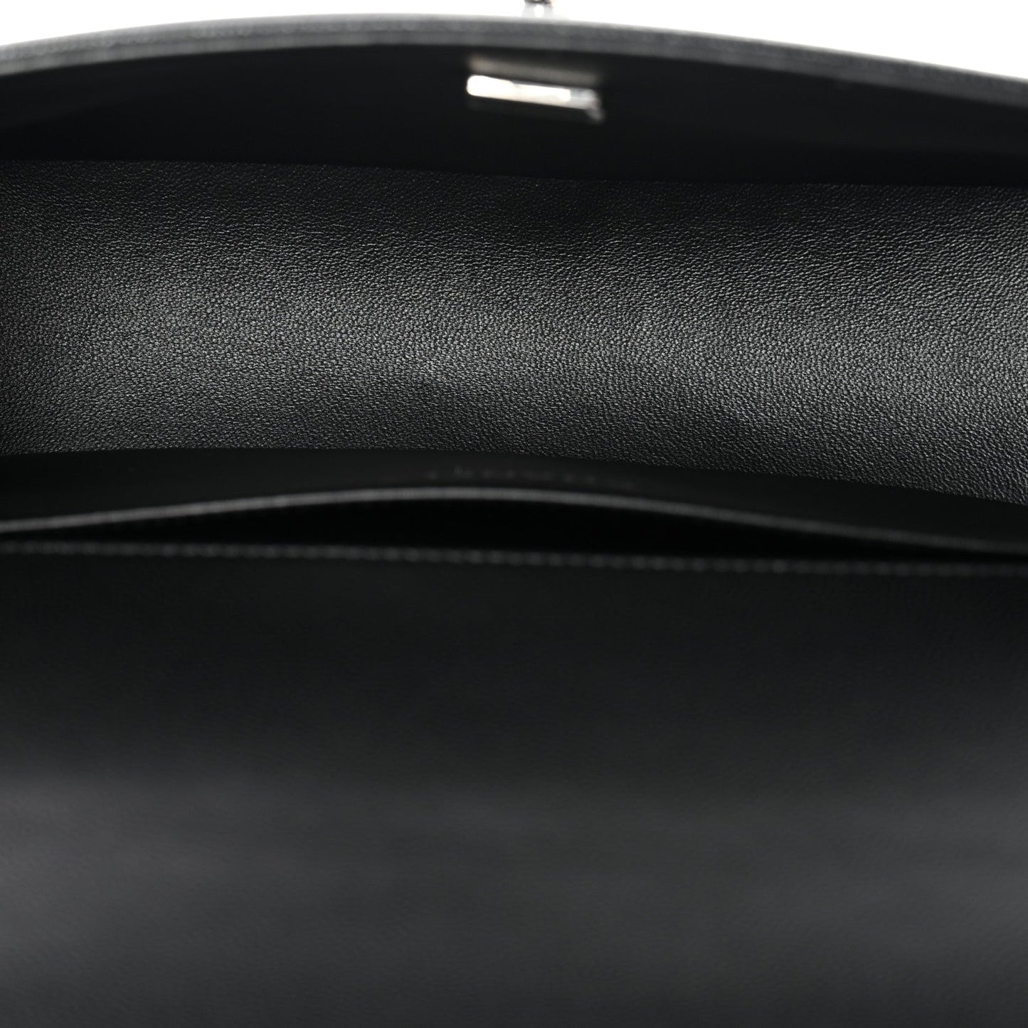 Caviar Quilted Medium Boy Flap Black