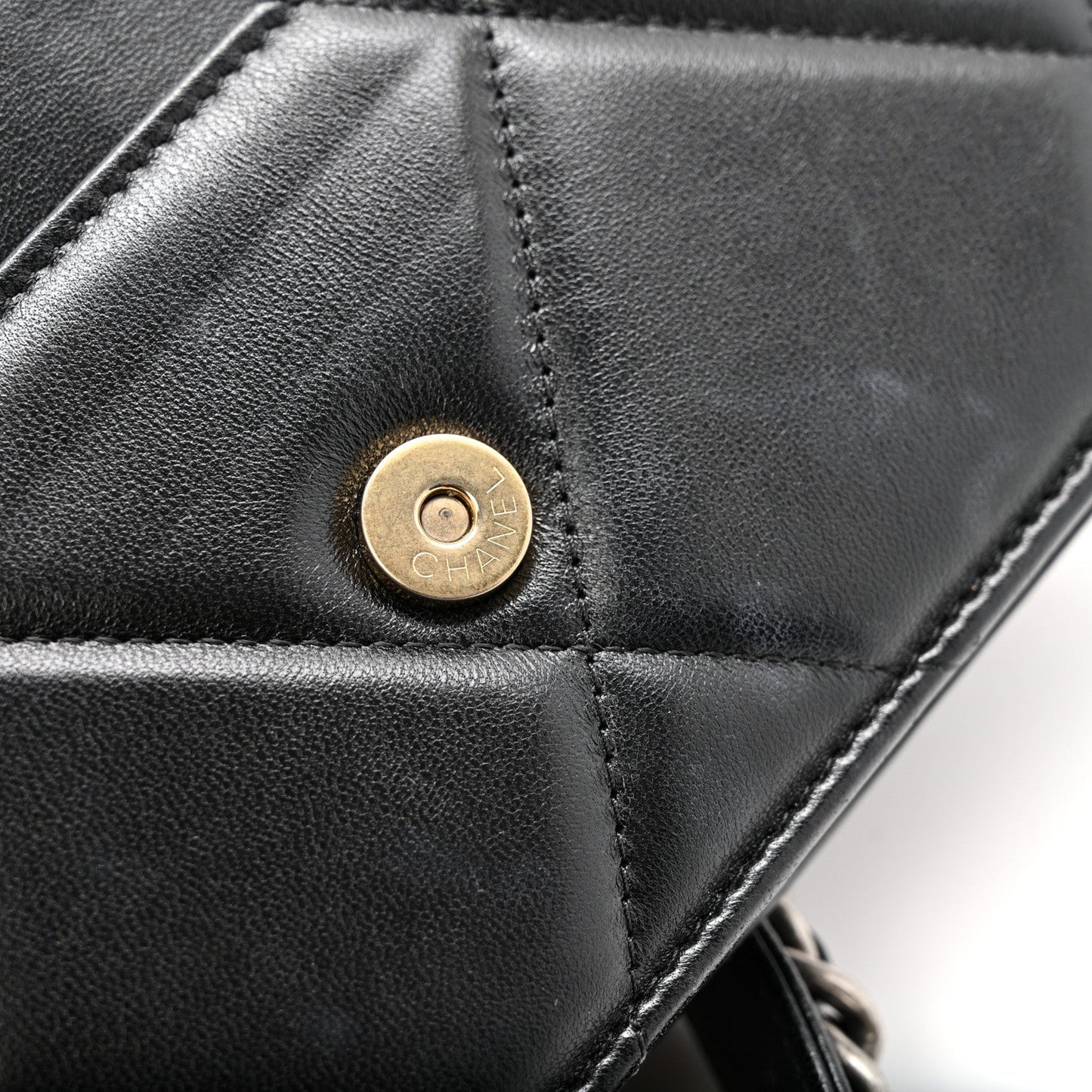 Lambskin Quilted Chanel 19 Wallet On Chain WOC Black