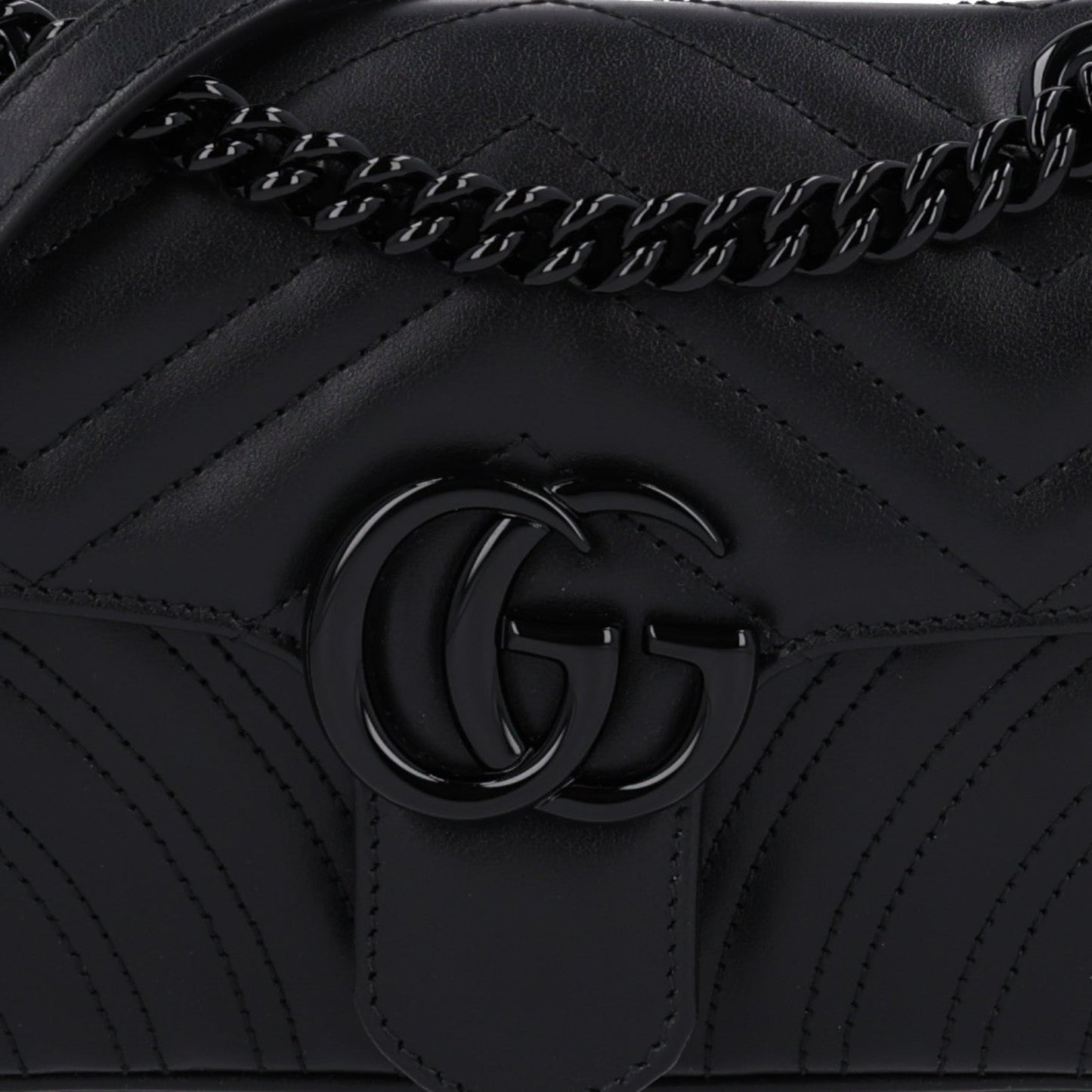 Calfskin Matelasse Monochrome Mini GG Marmont Shoulder Bag Black