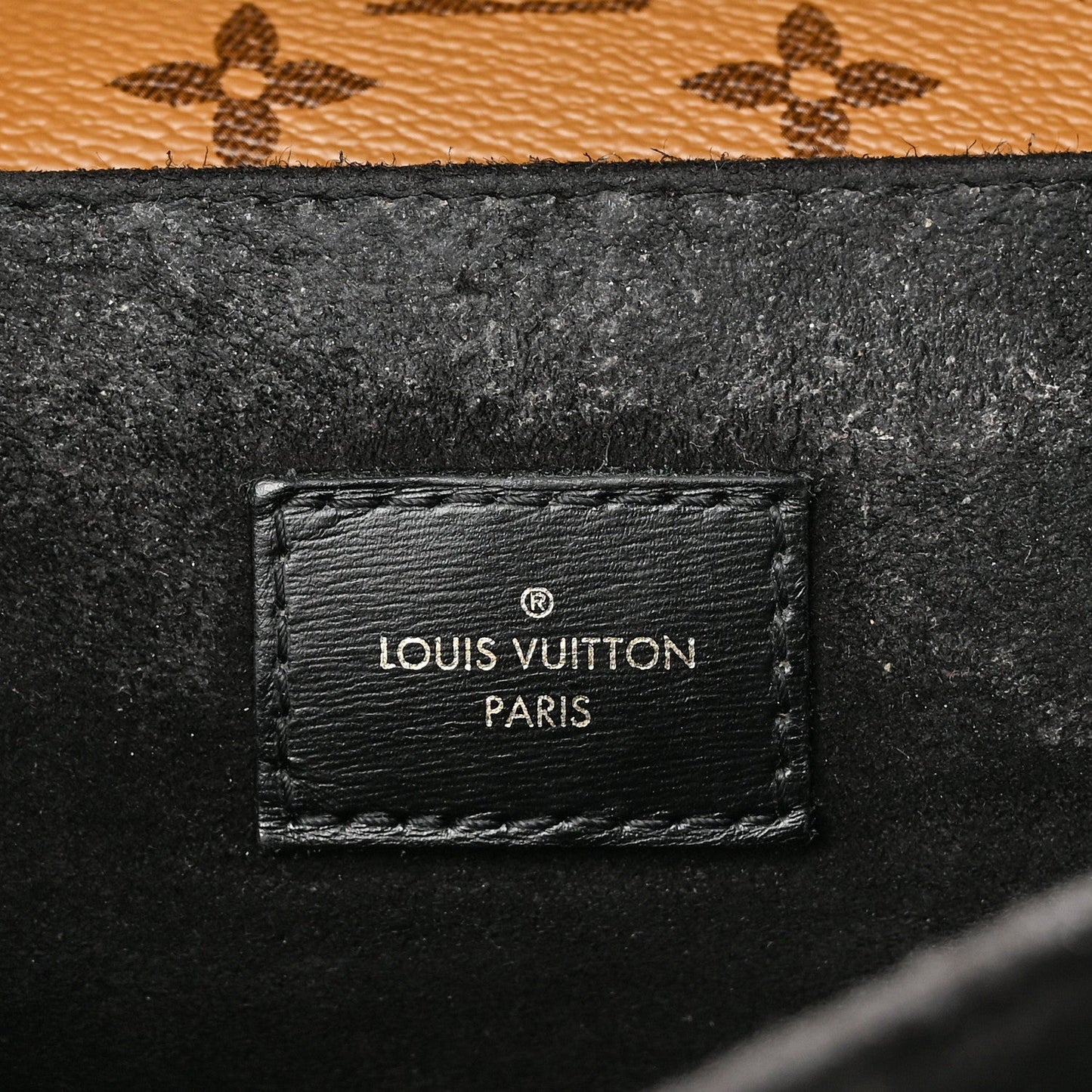 Reverse Monogram Pochette Metis