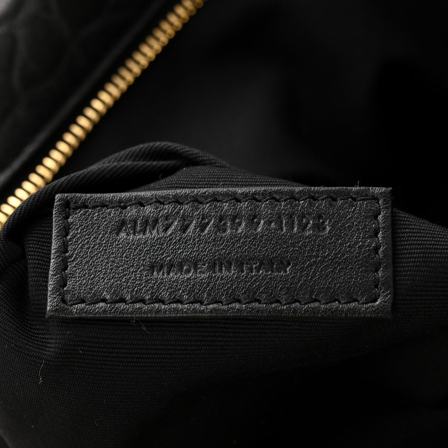Grained Lambskin Large Calypso Black