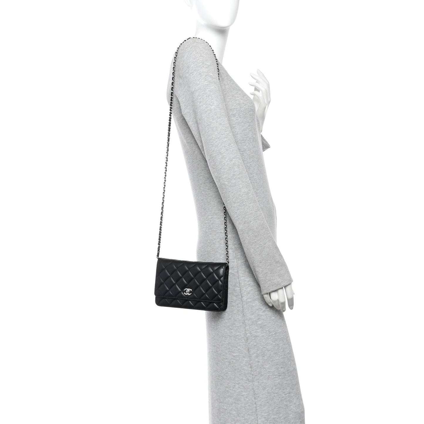 Lambskin Quilted CC Turnlock Wallet On Chain WOC Black