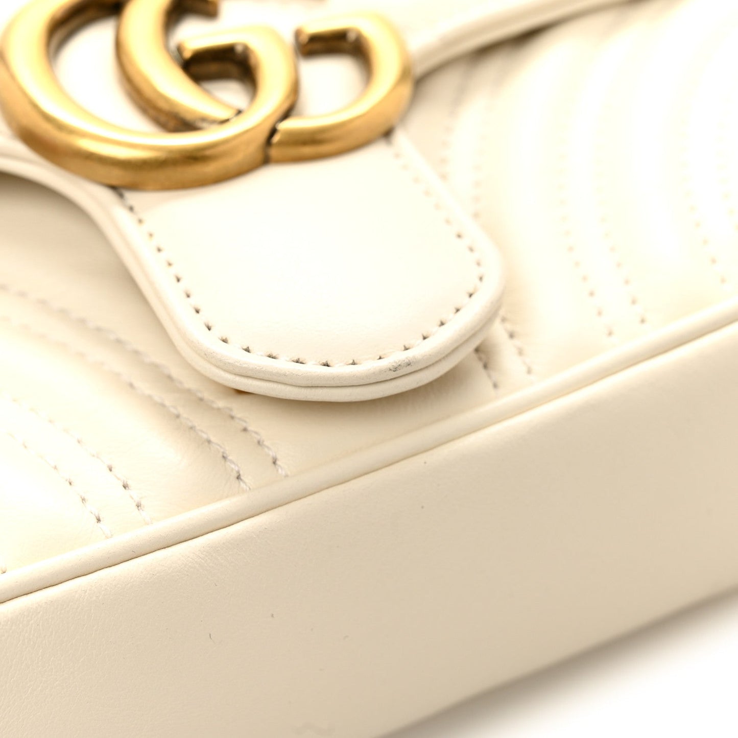 Calfskin Matelasse Mini GG Marmont Shoulder Bag White