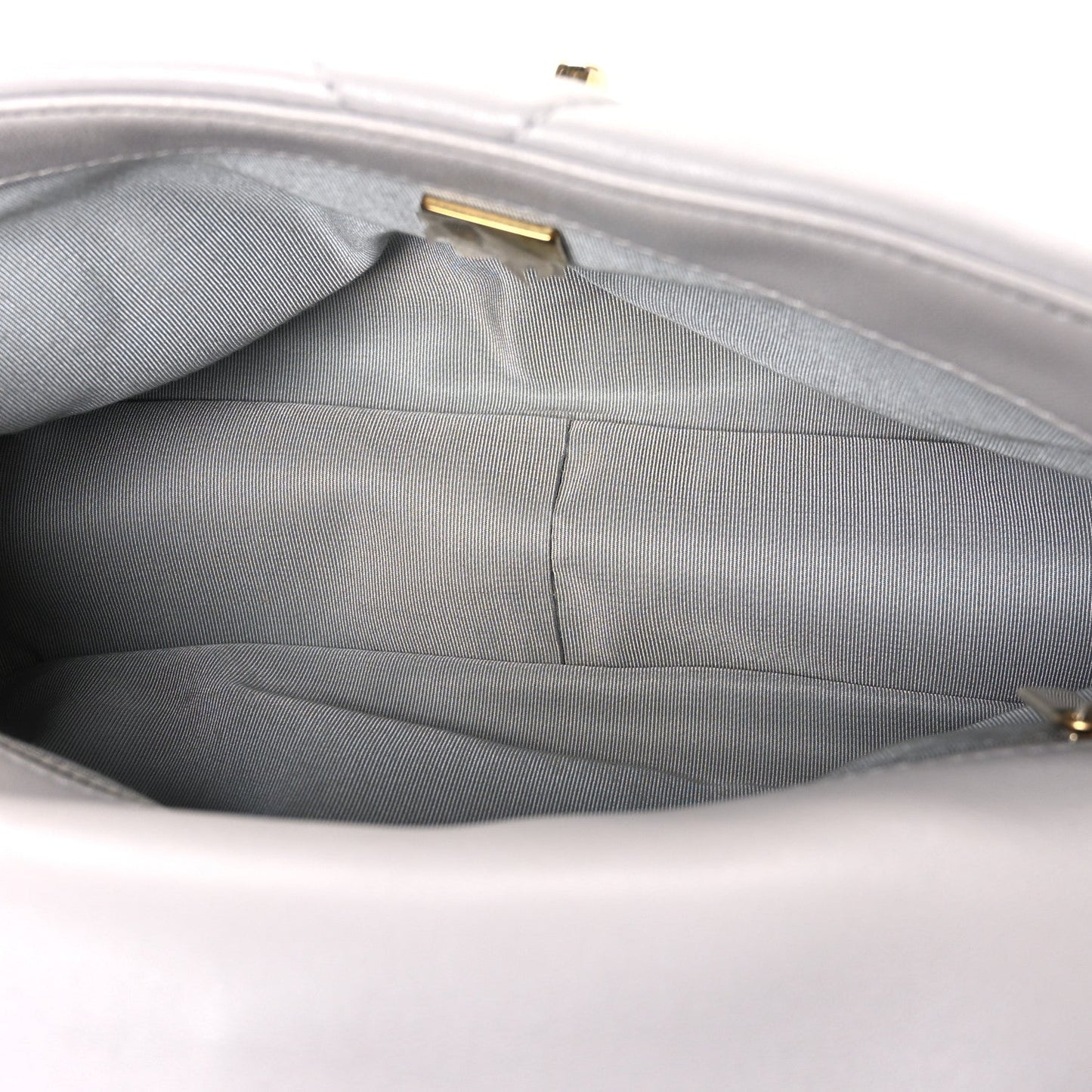 Goatskin Quilted Medium Chanel 19 Flap Grey