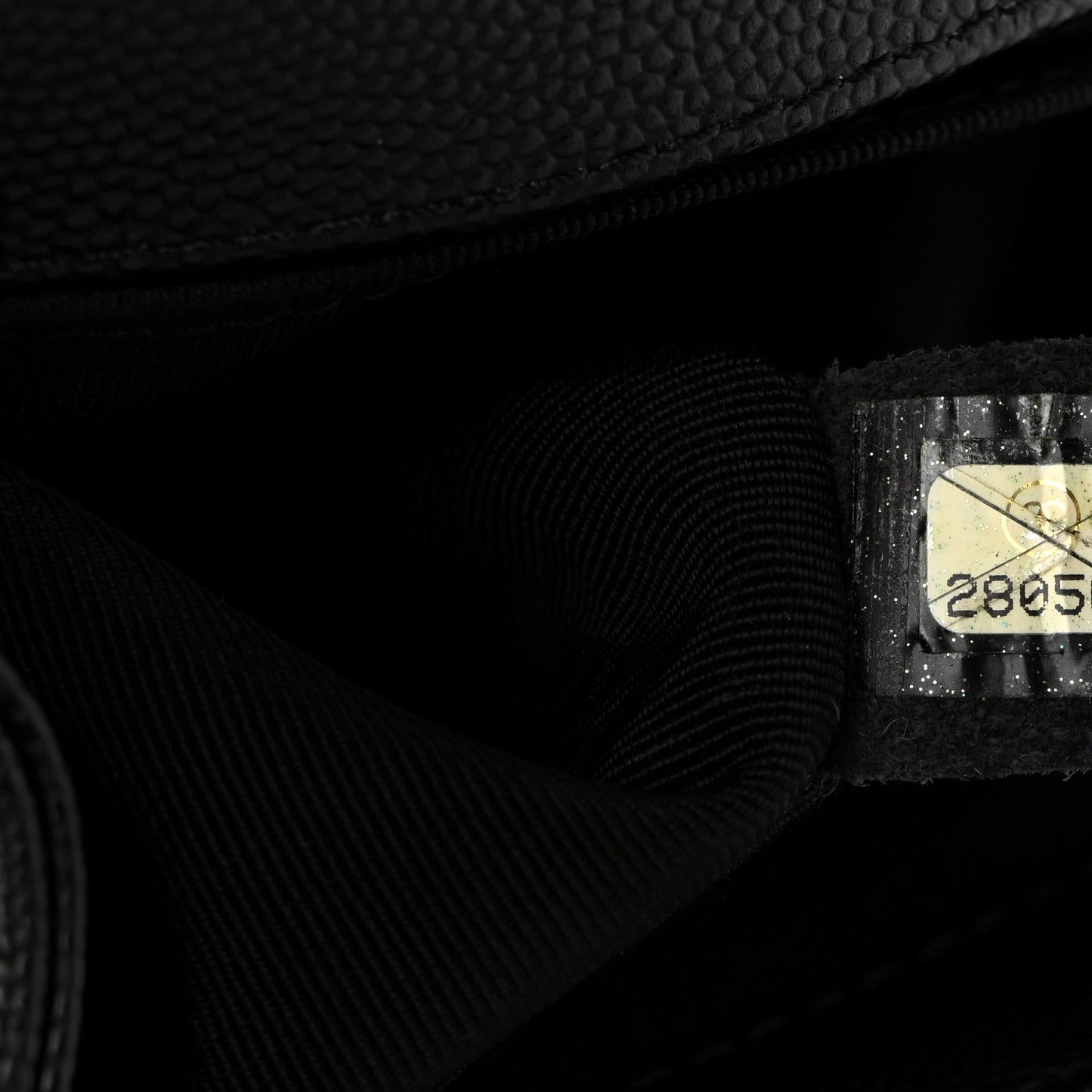 Caviar Quilted Medium Boy Flap Black