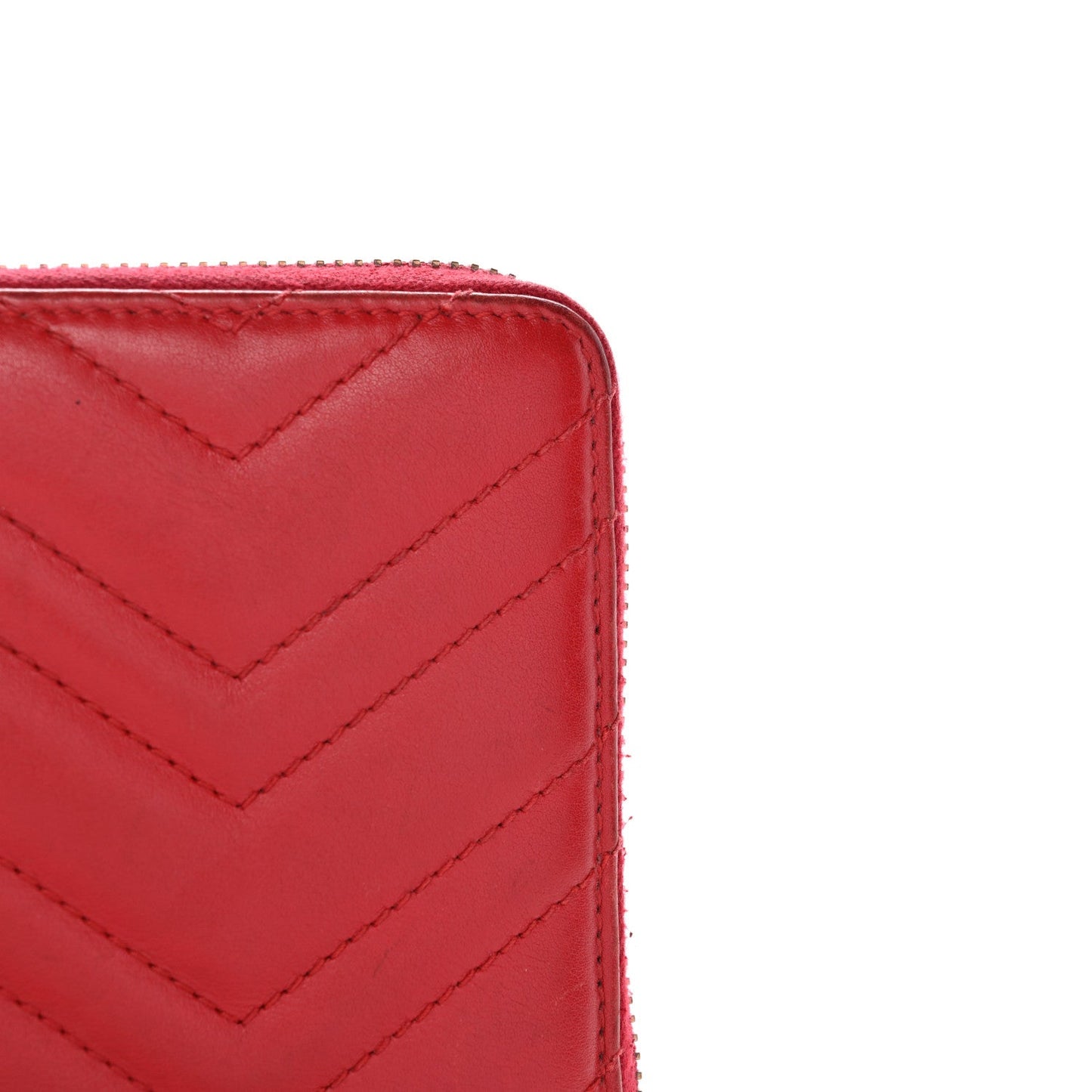 Calfskin Matelasse GG Marmont Zip Around Wallet Hibiscus Red