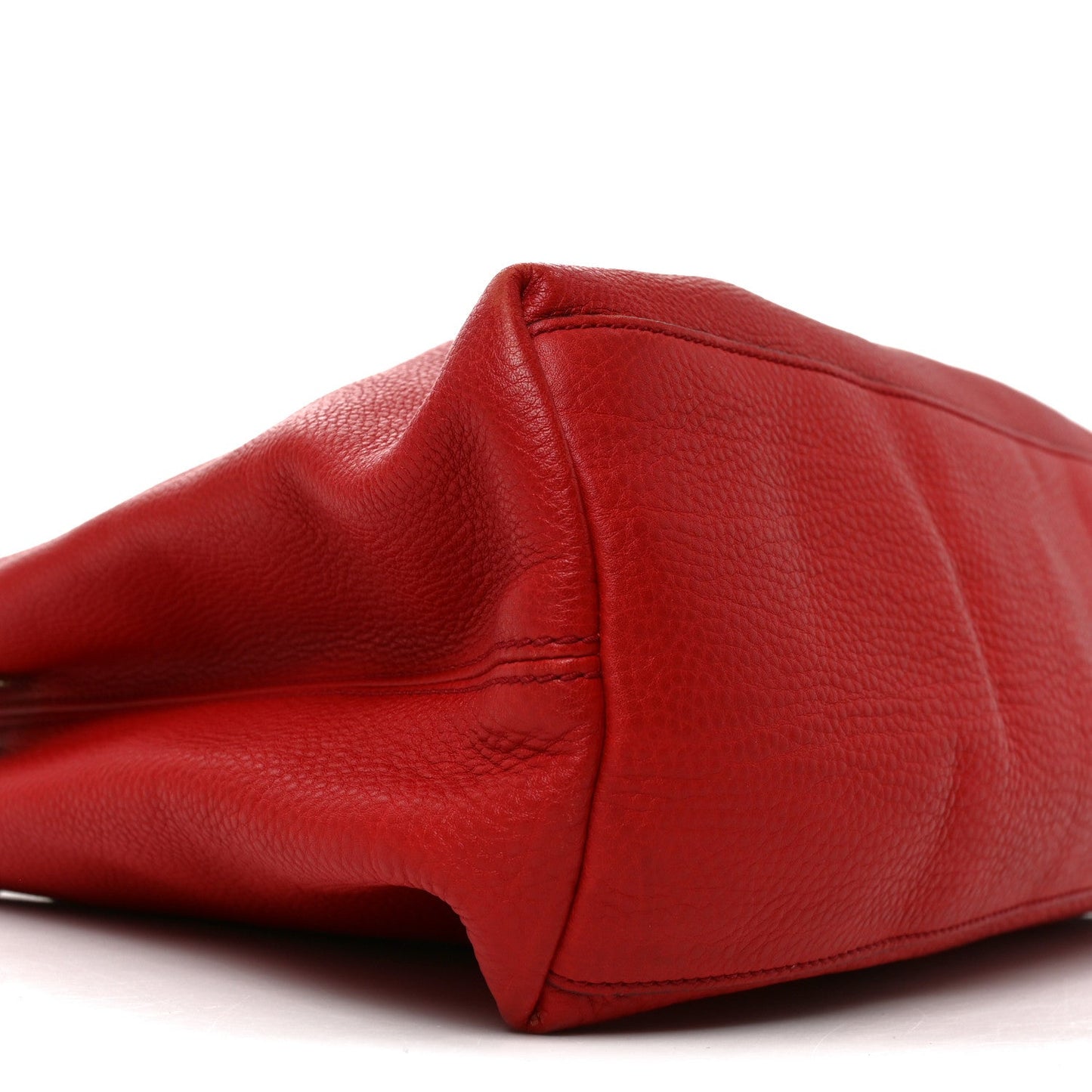 Pebbled Calfskin Medium Soho Chain Shoulder Bag Tabasco Red