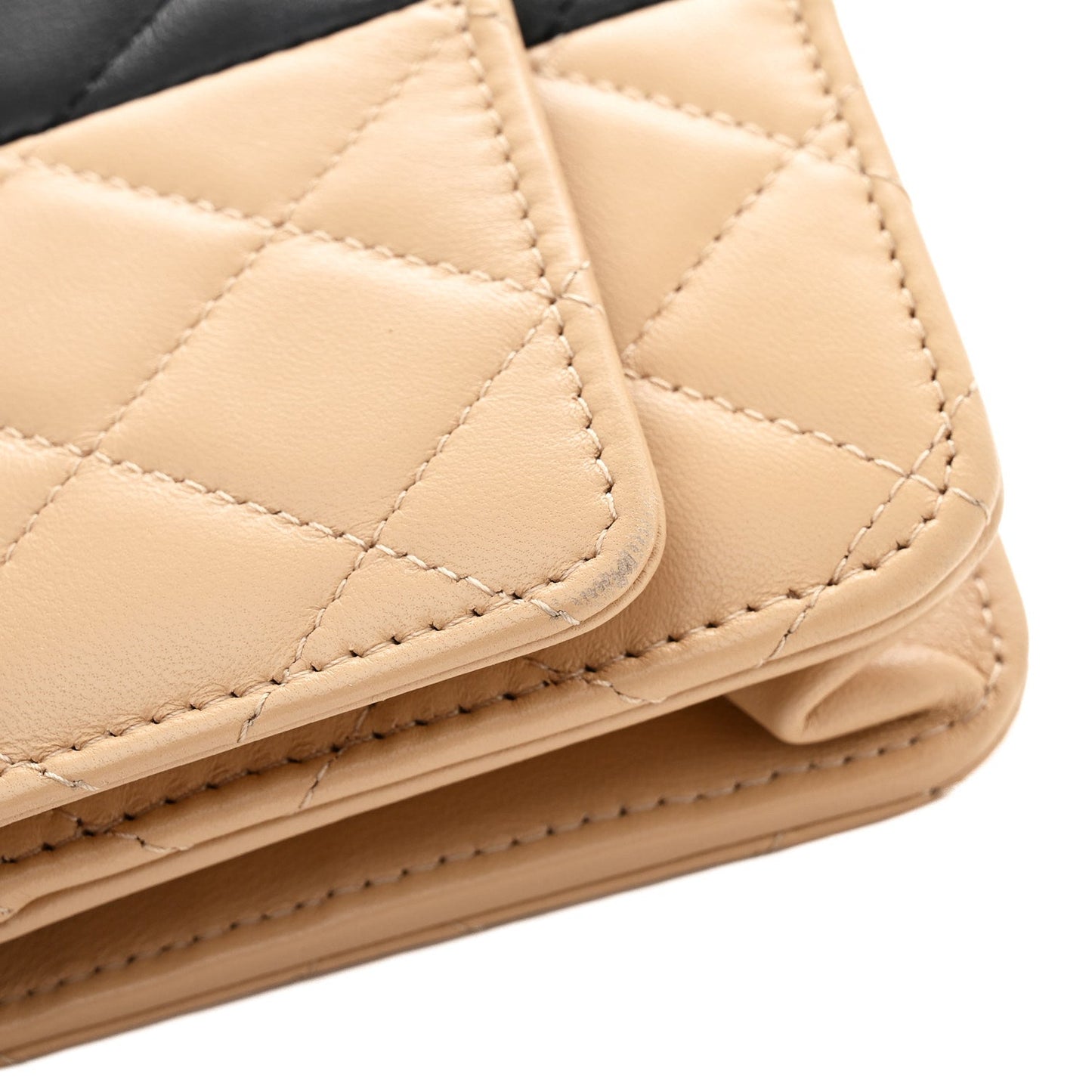 Lambskin Quilted Wallet On Chain WOC Beige Black